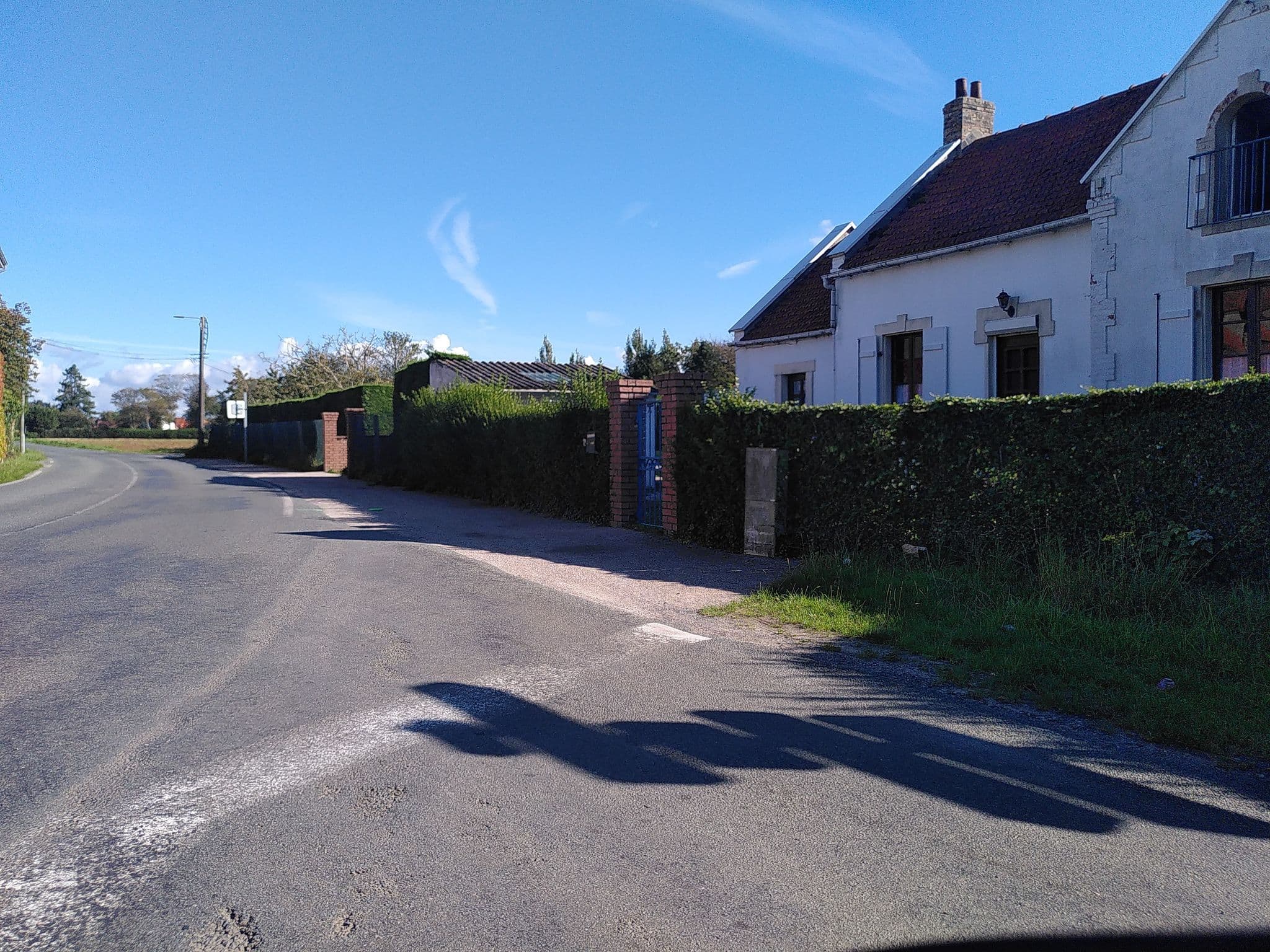Street view near Le Paradis des Hirondelles, Wimille — © razanur (CC BY-SA · Mapillary)