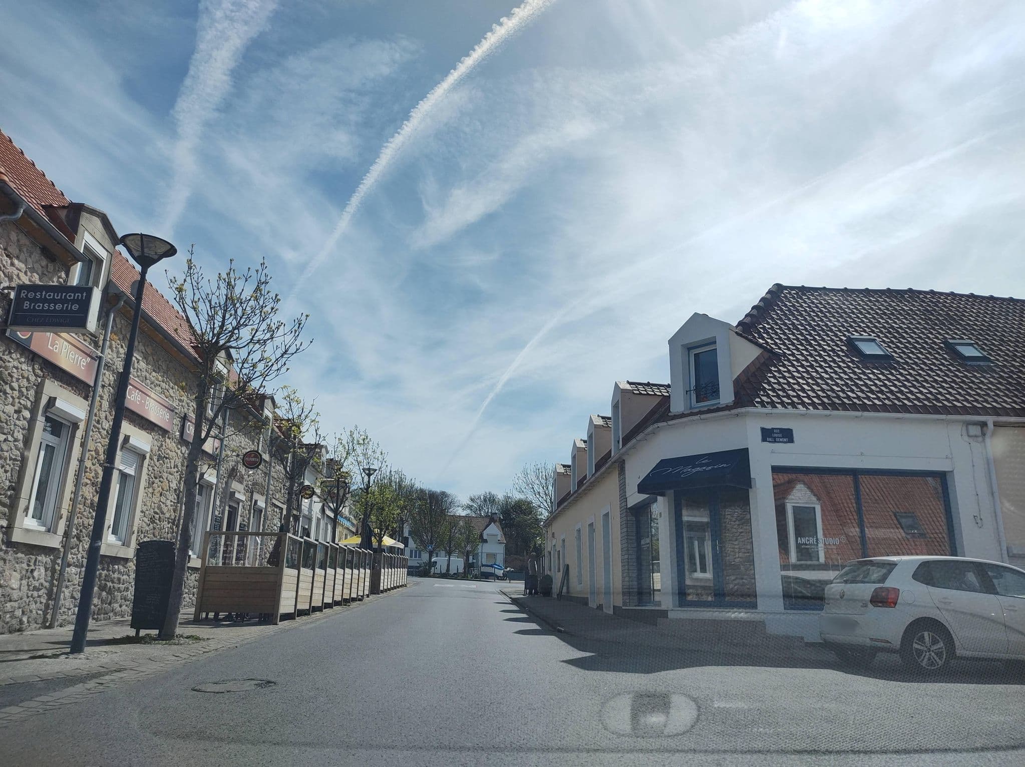 Street view near Brasserie la Pierre, Wissant — © thetornado76 (CC BY-SA · Mapillary)