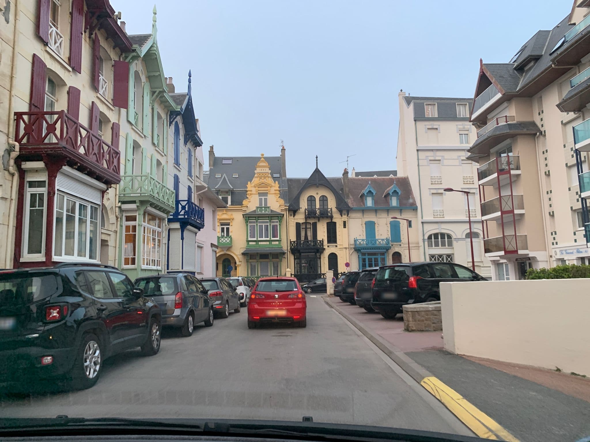 Street view near Résidence le grand Bleu, Wimereux — © noel (CC BY-SA · Mapillary)