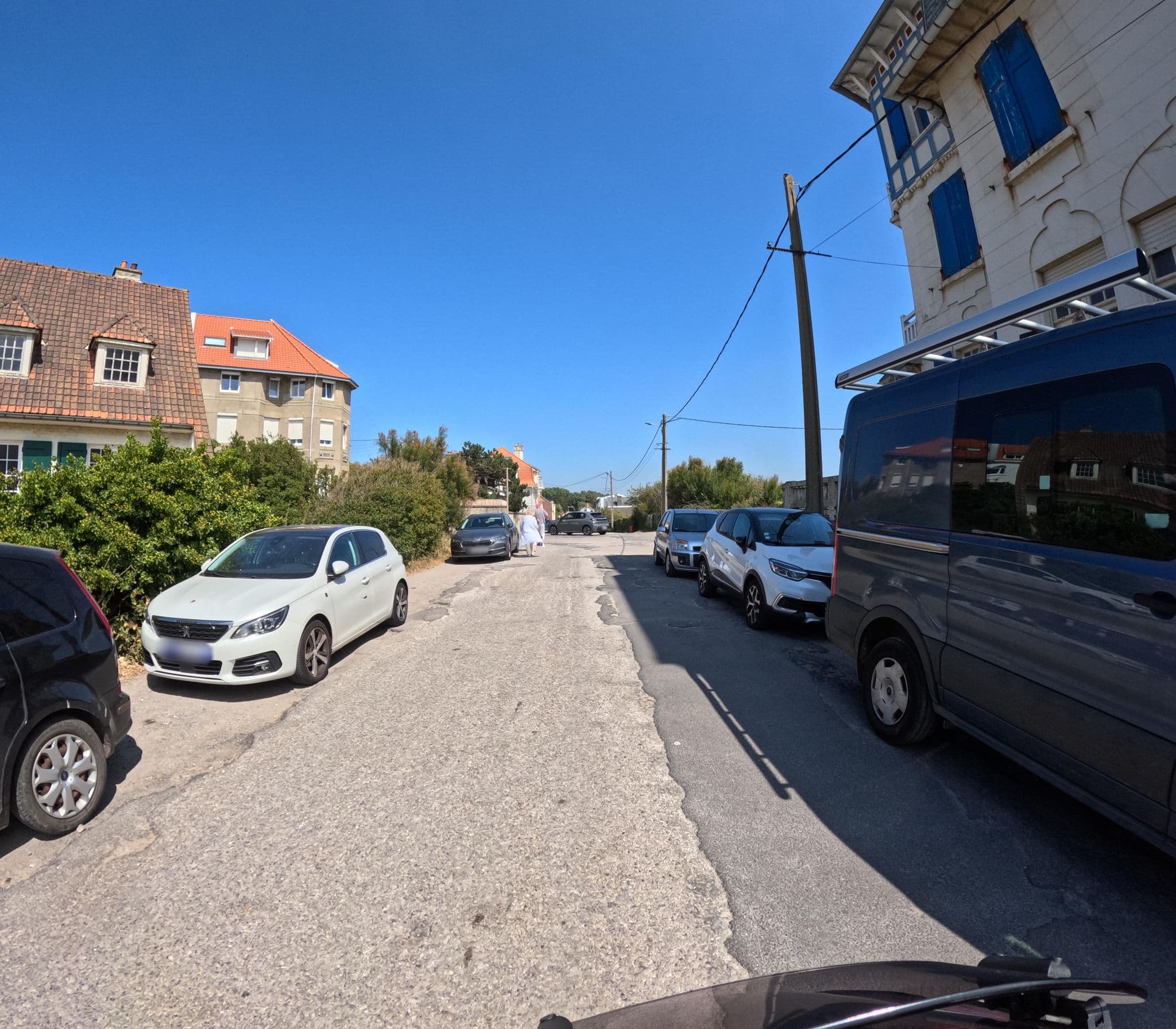 Street view near Chez Jules, Ambleteuse — © wasd42 (CC BY-SA · Mapillary)