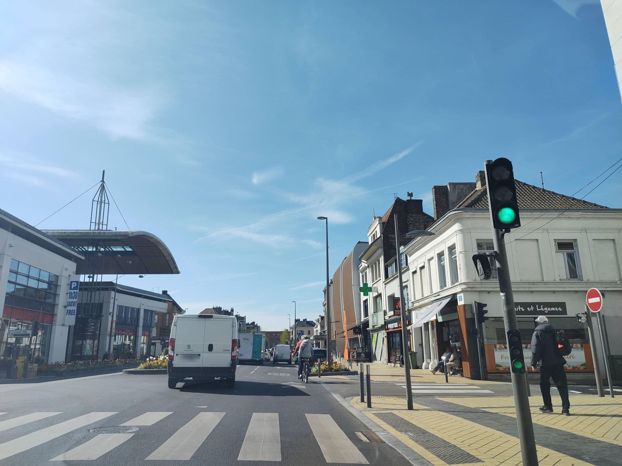 Street view near Ibis Calais Centre, Calais — © thetornado76 (CC BY-SA · Mapillary)