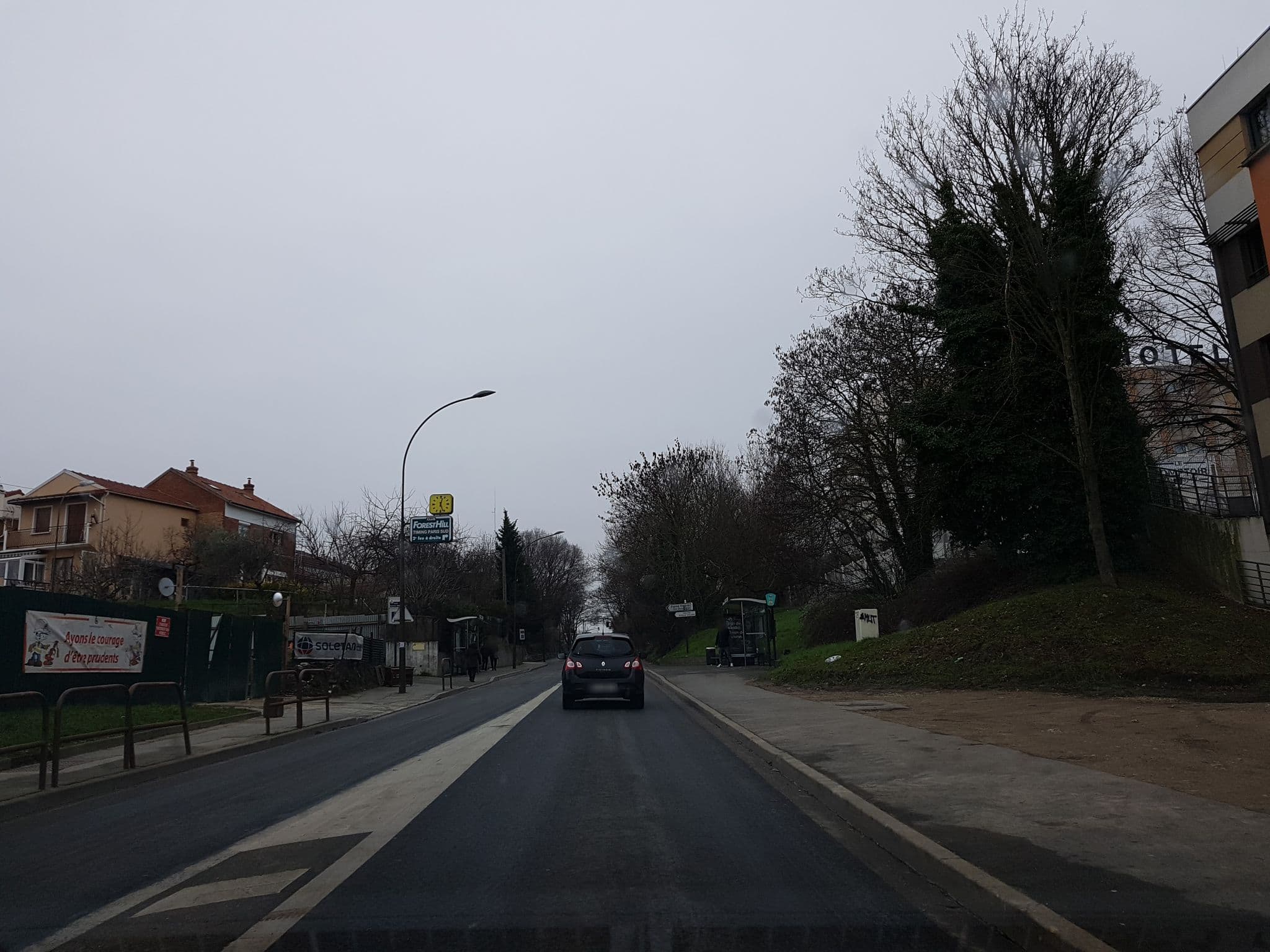 Street view near villa bellagio hotel & residences, Cachan — © fgouget (CC BY-SA · Mapillary)