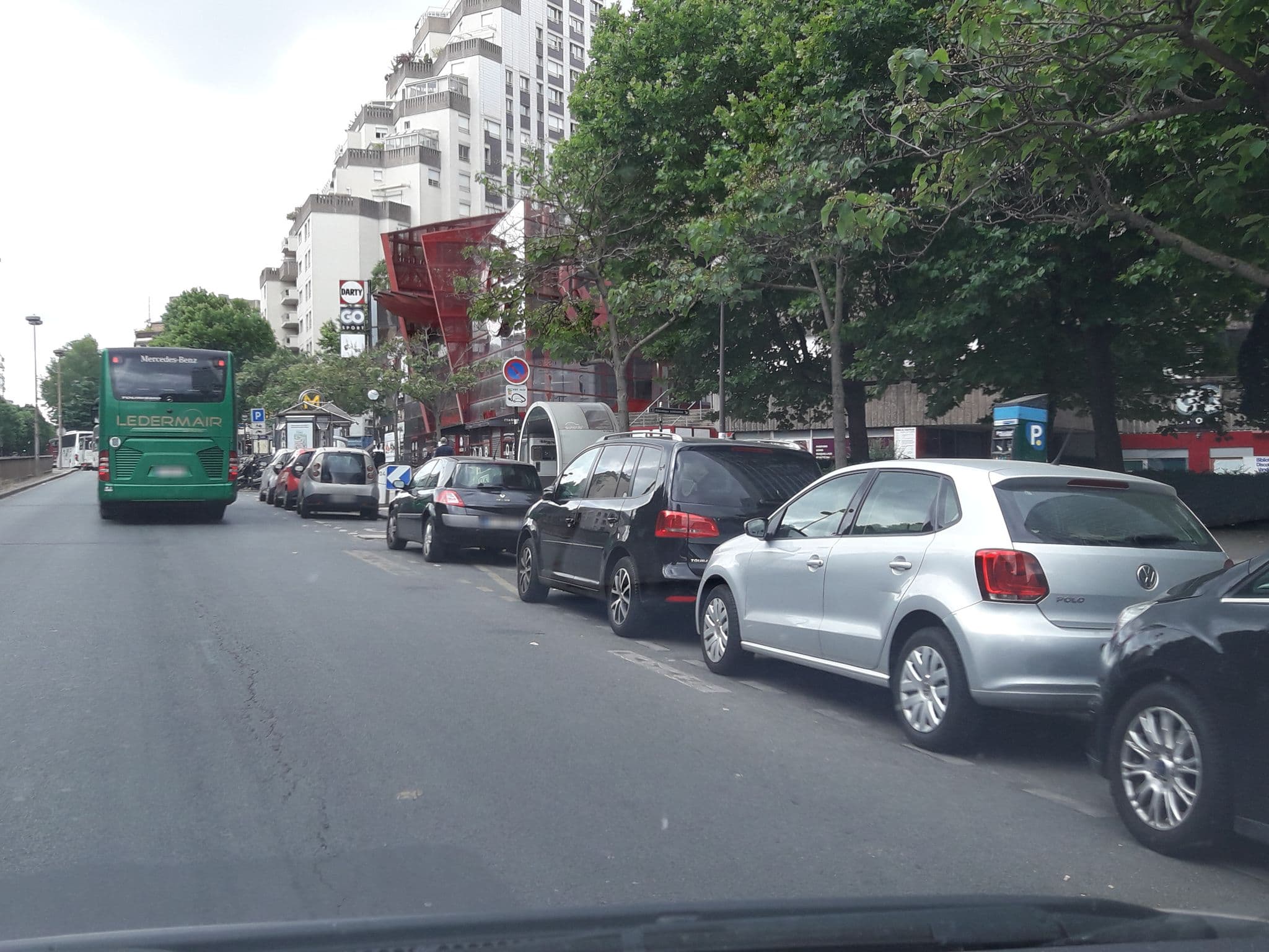 Street view near SHDM, Paris 14 Observatoire — © marcussacapuces91 (CC BY-SA · Mapillary)