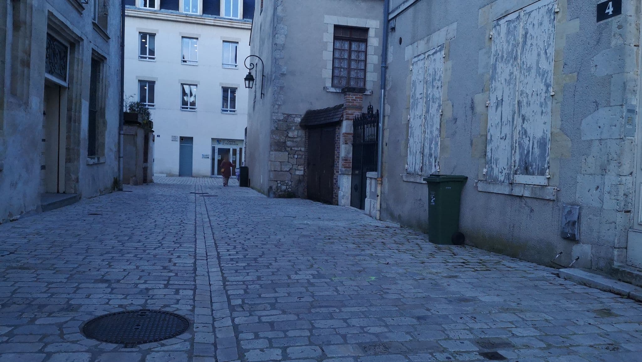 Street view near Frenchdoor Cloître, Orléans — © u4y0u (CC BY-SA · Mapillary)