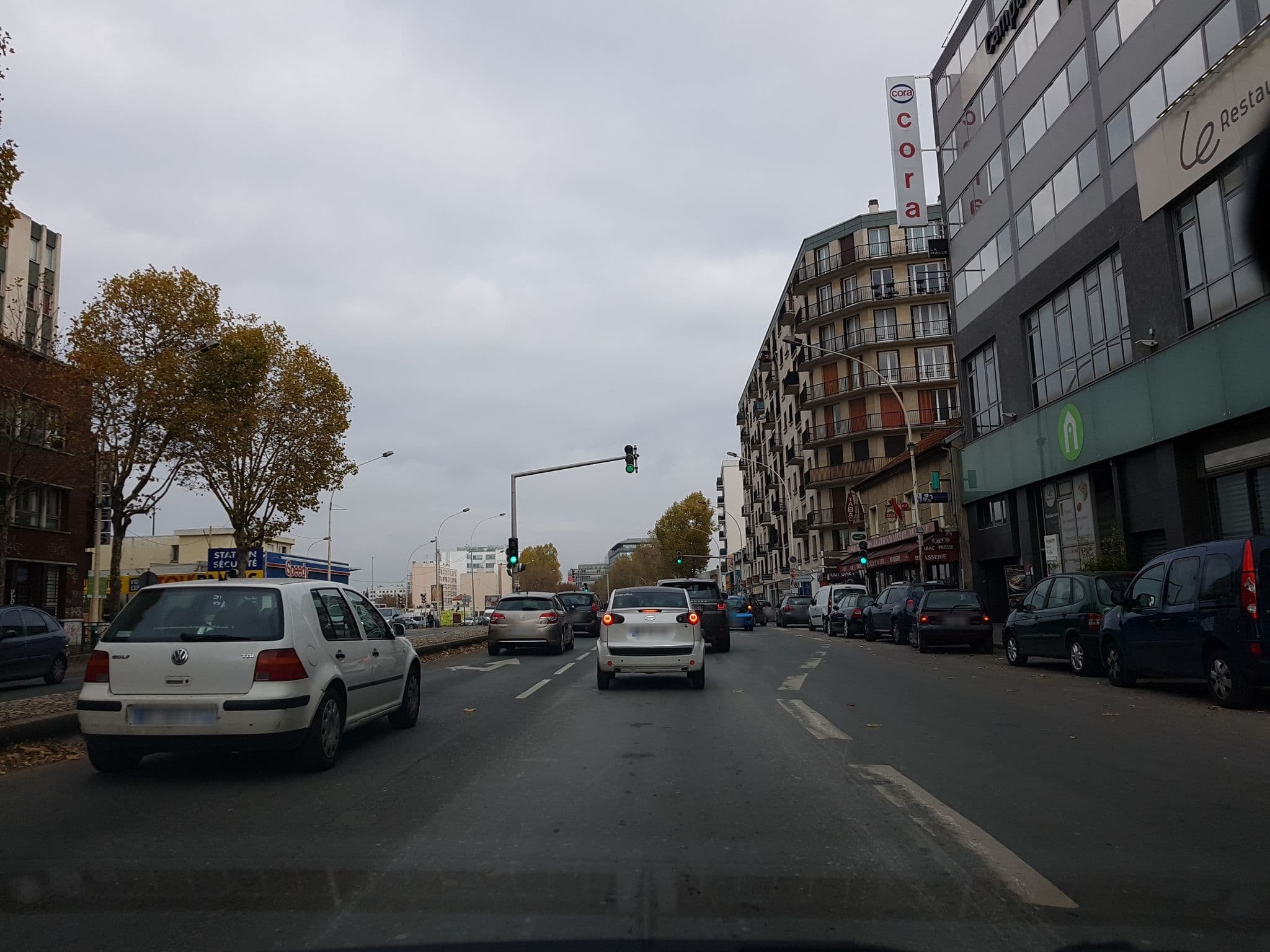 Street view near Château Chambres, Arcueil — © fgouget (CC BY-SA · Mapillary)