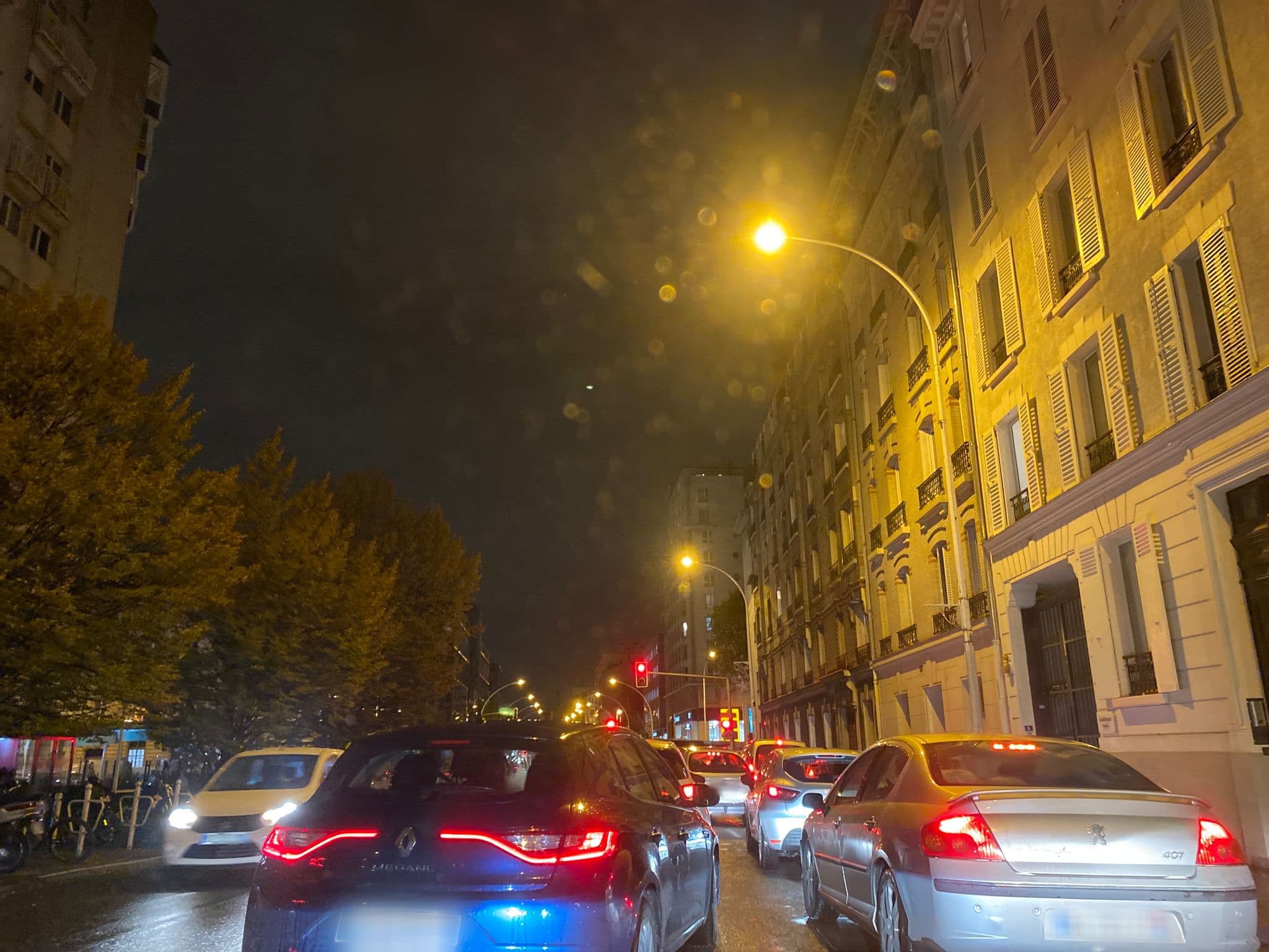 Street view near Kyriad Paris Sud - Porte D'Orléans, Montrouge — © fpm (CC BY-SA · Mapillary)