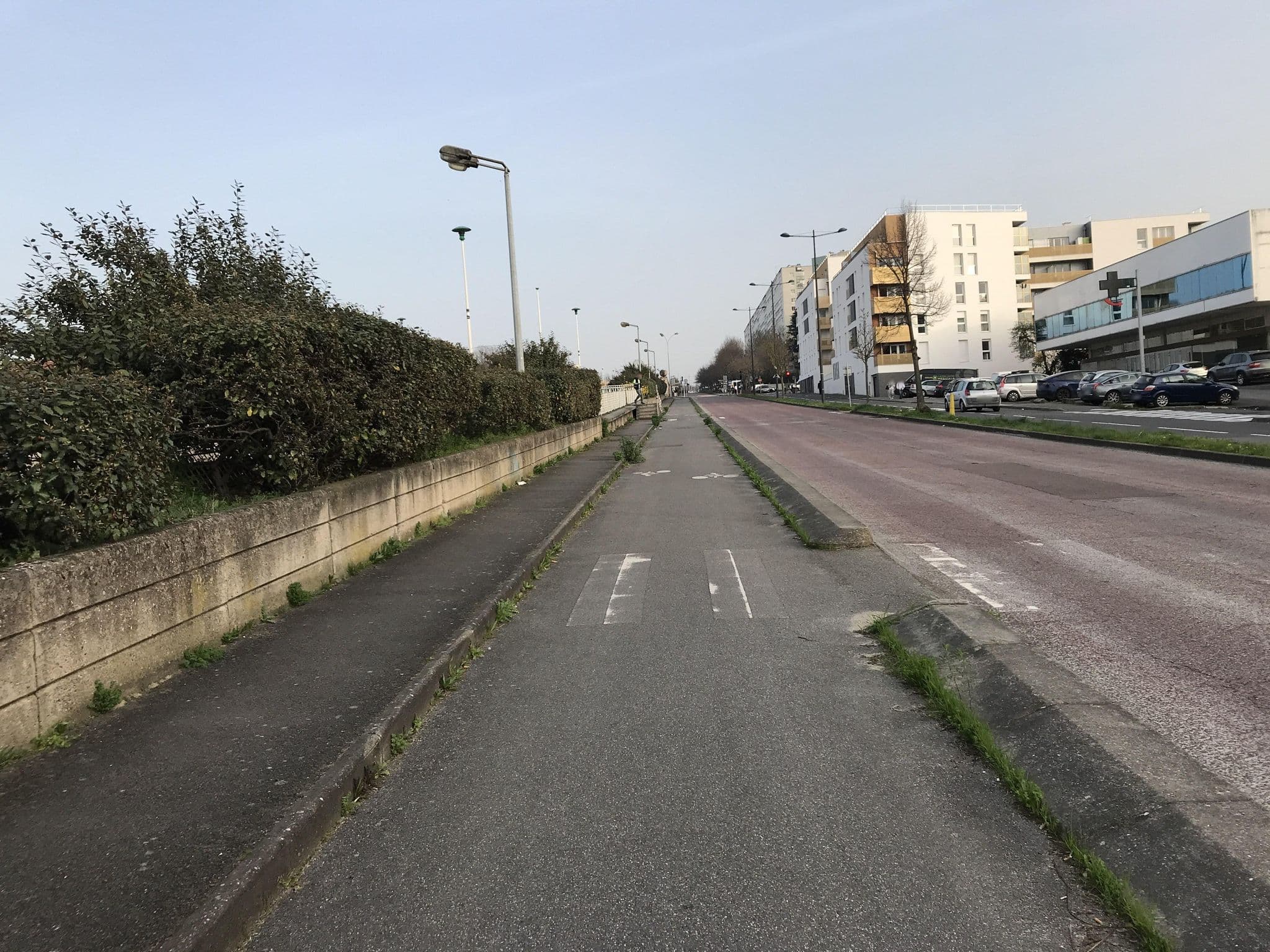 Street view near Kyriad Fresnes, Fresnes — © josmougn (CC BY-SA · Mapillary)