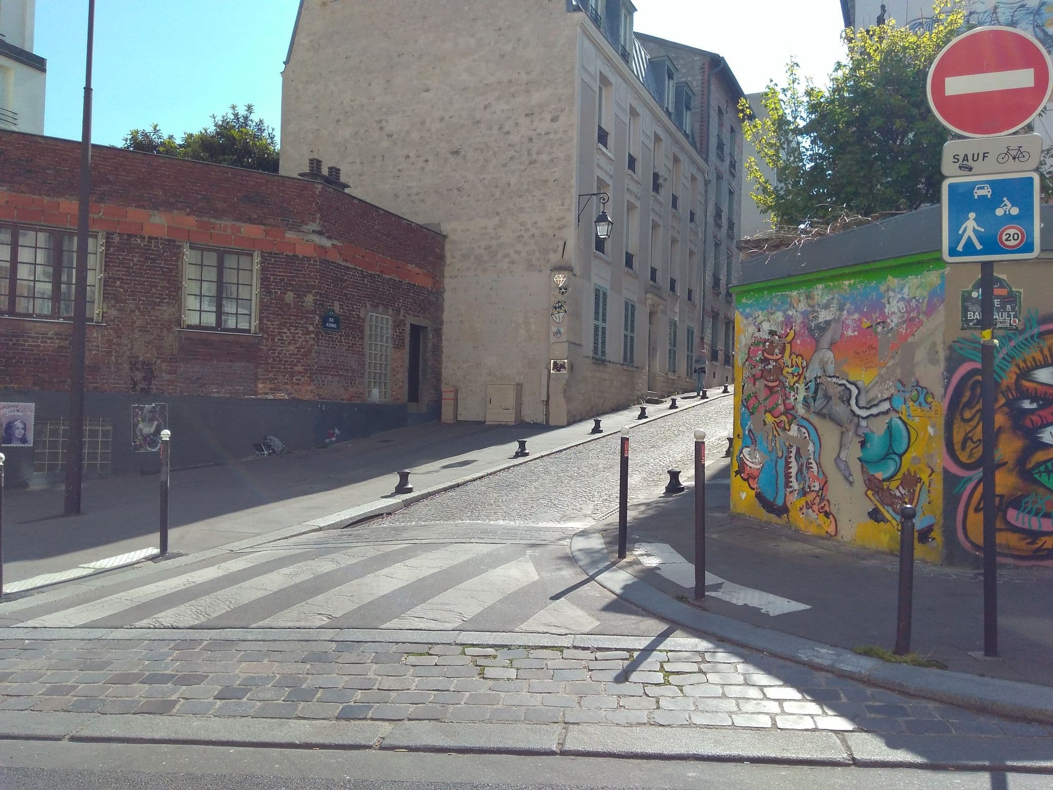Street view near Timhotel Place Italie - Butte aux cailles, Maison Blanche — © clementr (CC BY-SA · Mapillary)