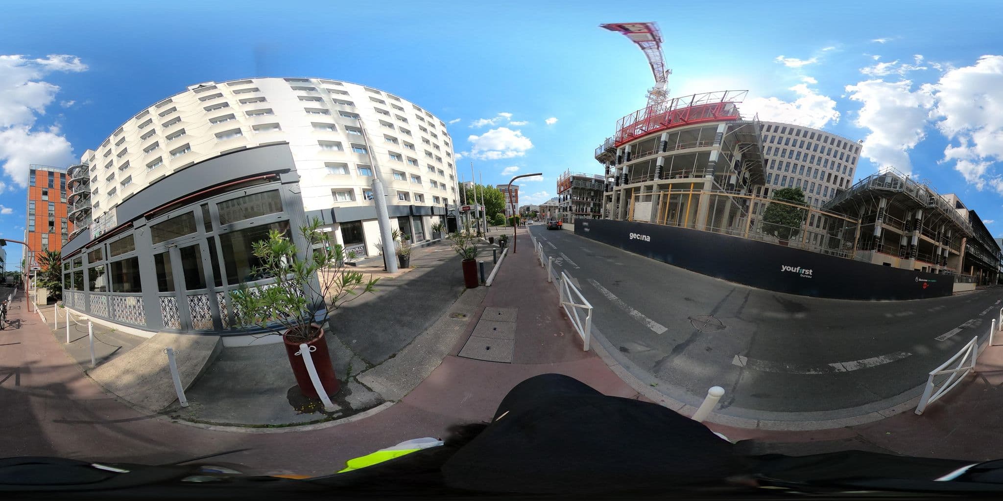 Street view near Fractalia Hôtel Sy, Gentilly — © noemiereichardt (CC BY-SA · Mapillary)