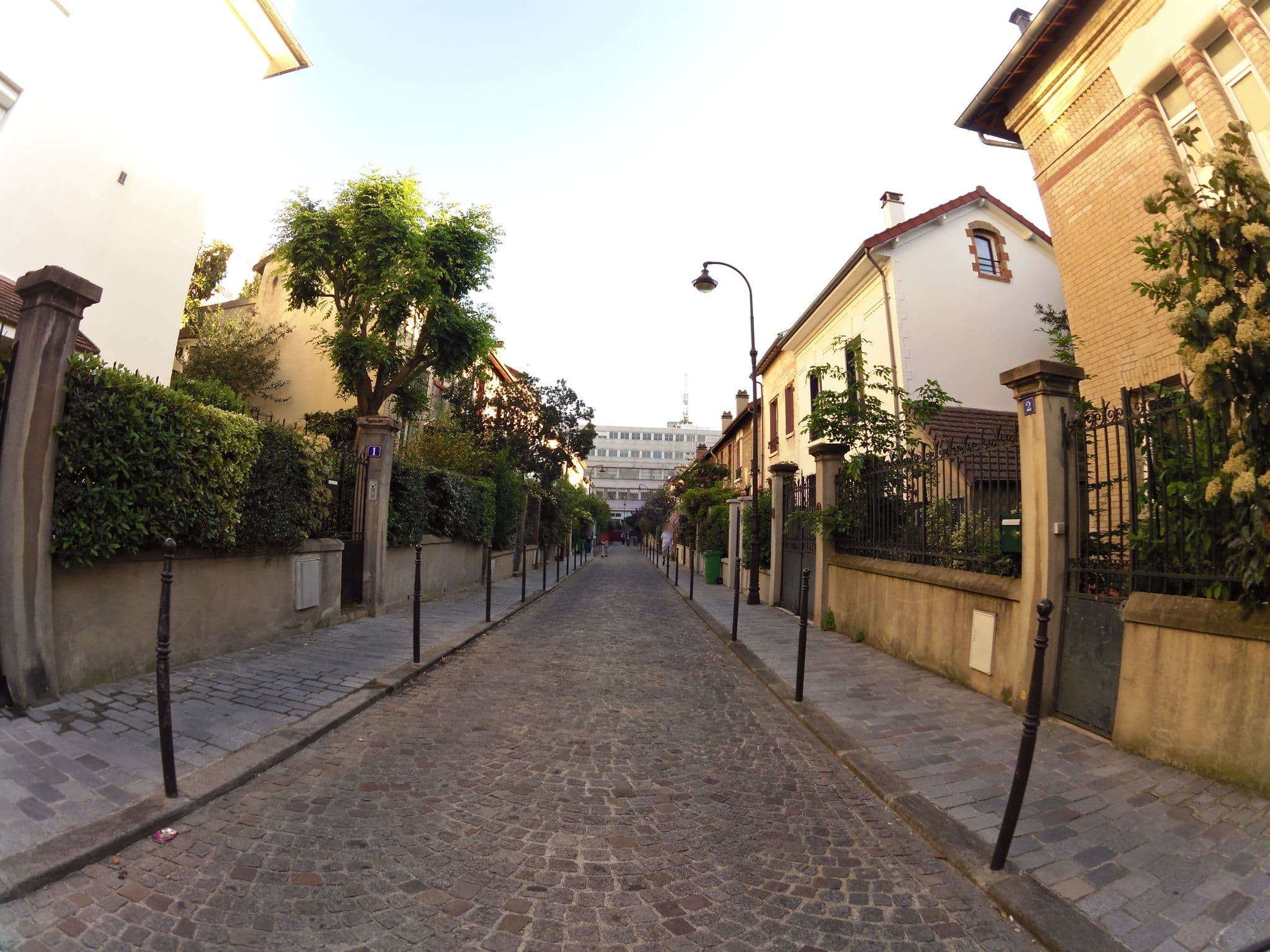 Street view near Chambre d'Hote de Paris, Maison Blanche — © clementr (CC BY-SA · Mapillary)
