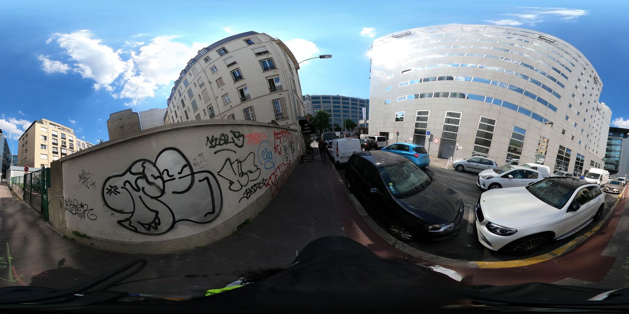 Street view near Etap Hôtel, Montrouge — © noemiereichardt (CC BY-SA · Mapillary)
