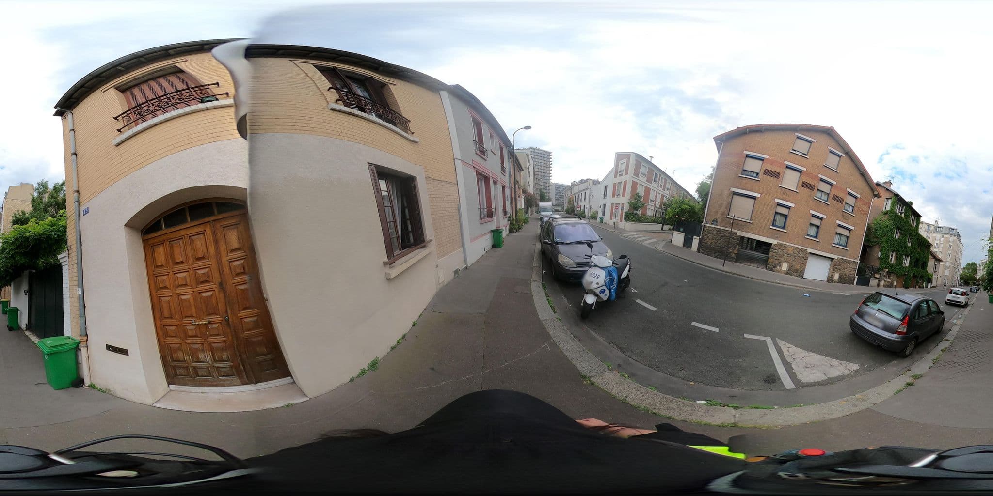 Street view near Hebergement 파리팬션, Maison Blanche — © noemiereichardt (CC BY-SA · Mapillary)