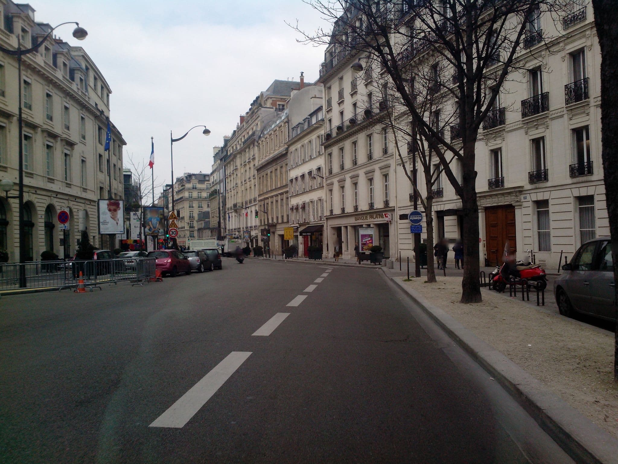Street view near Société Hôtelière Paris les Halles, Paris 08 Élysée — © dhuyp (CC BY-SA · Mapillary)