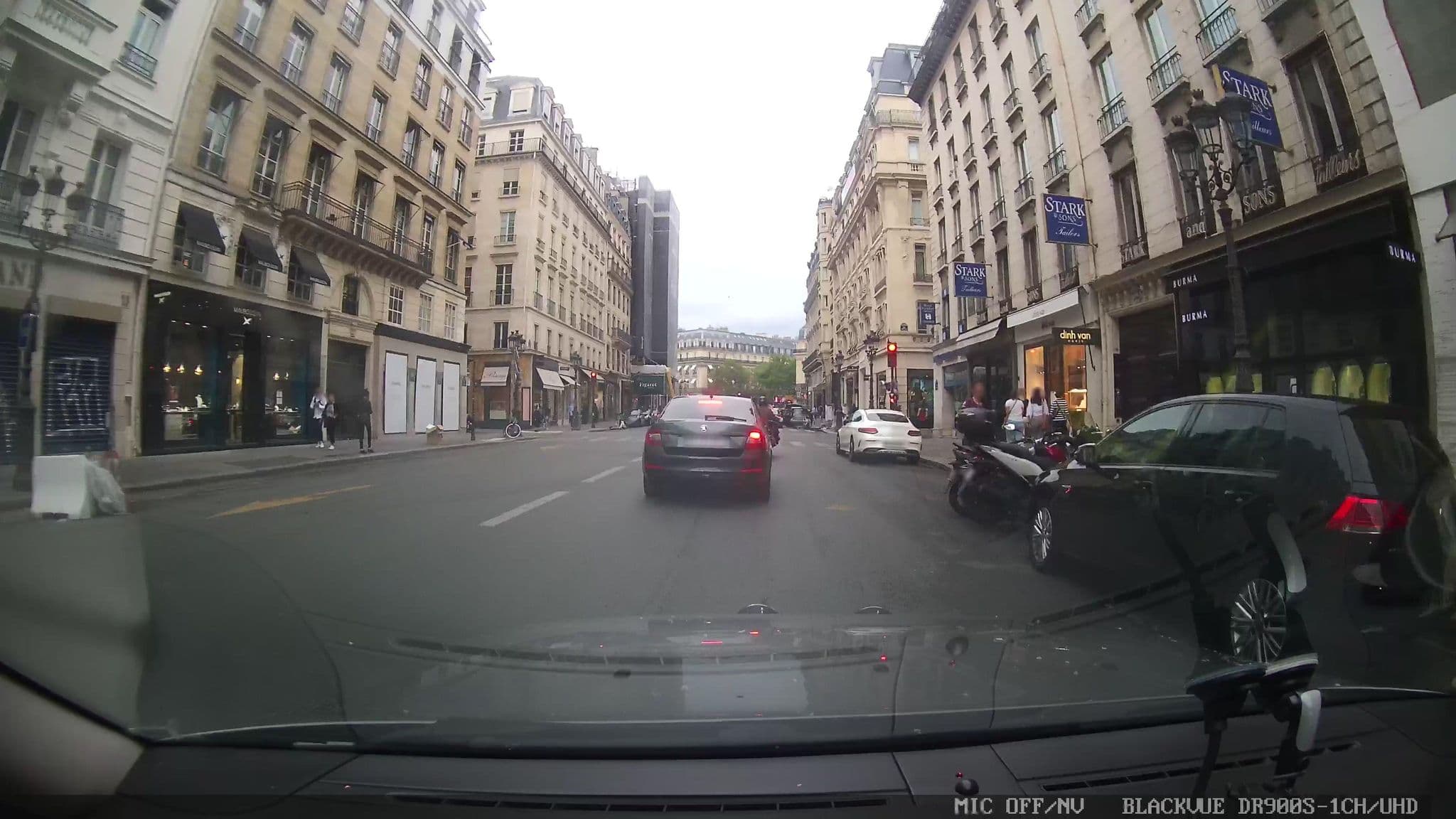 Street view near Rayz Private Suites, Paris 09 Opéra — © grobin (CC BY-SA · Mapillary)