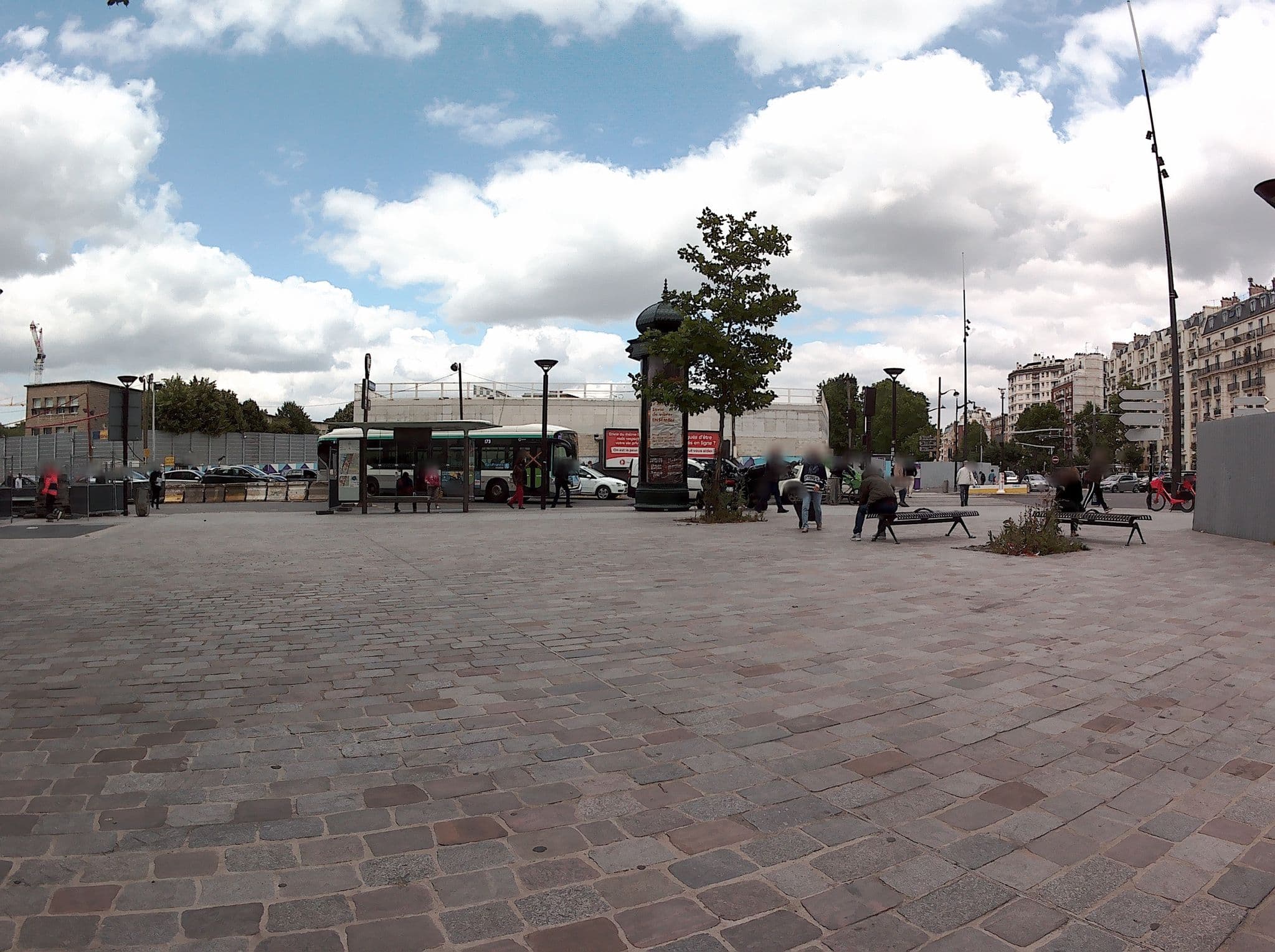 Street view near Timhotel, Clichy — © patman (CC BY-SA · Mapillary)
