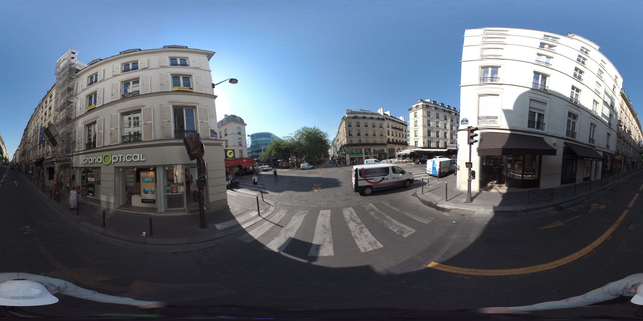 Street view near Hôtel Flèche d'Or Opéra, Paris 08 Élysée — © geovelo (CC BY-SA · Mapillary)