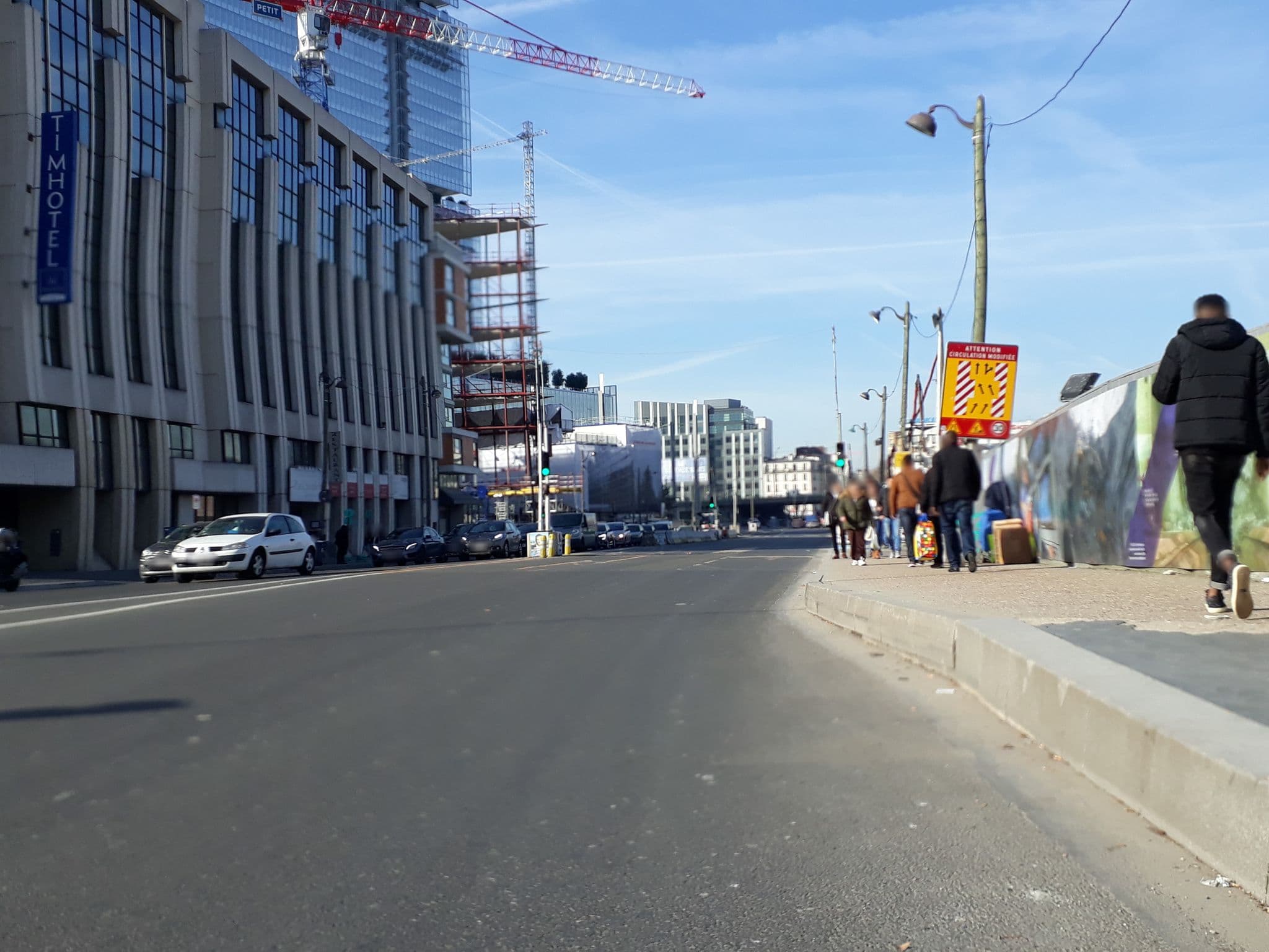 Street view near Riad Darko, Clichy — © laurentlouf (CC BY-SA · Mapillary)