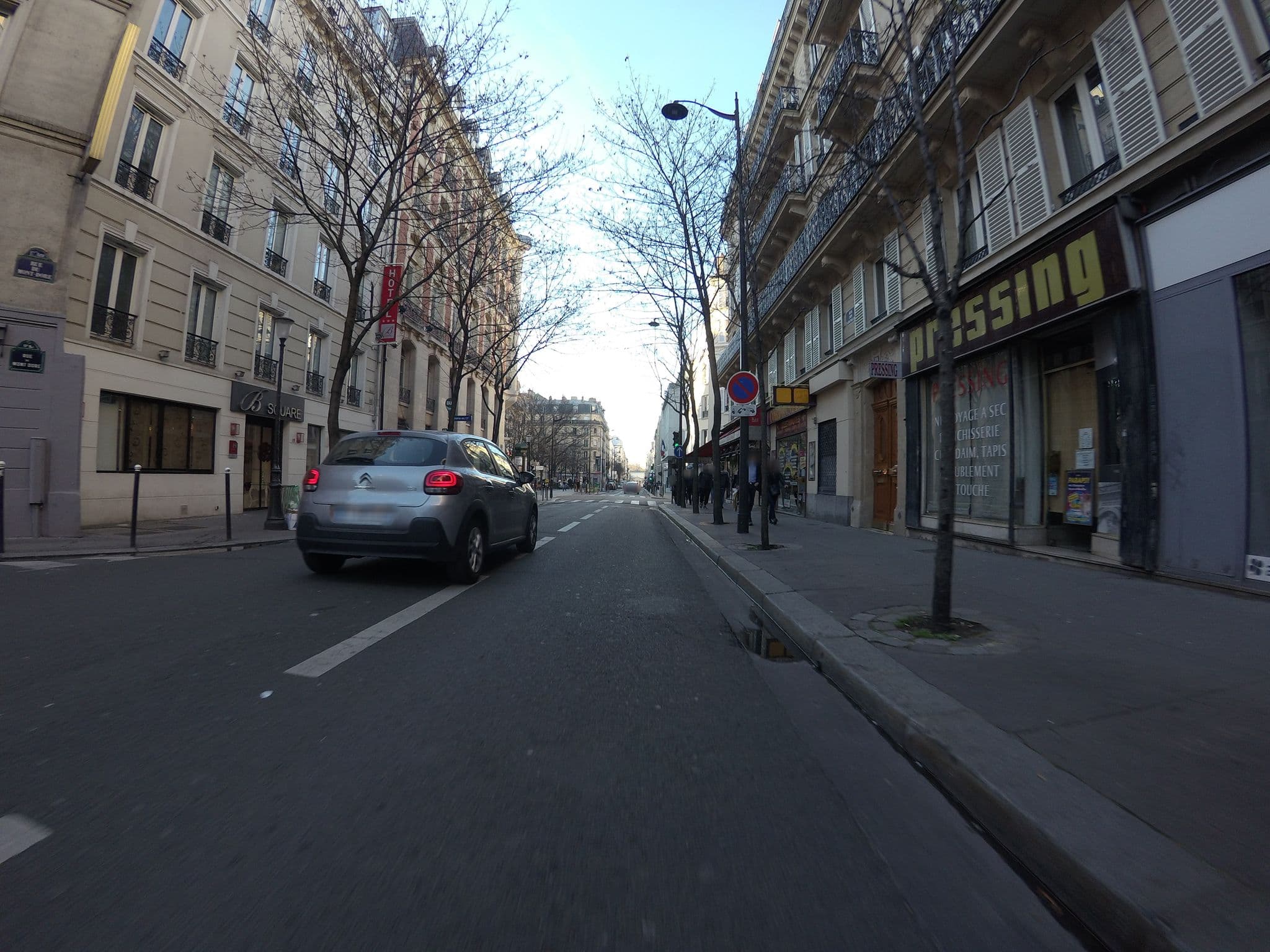 Street view near Le Baldaquin Hotel, Paris 17 Batignolles-Monceau — © laurentlouf (CC BY-SA · Mapillary)
