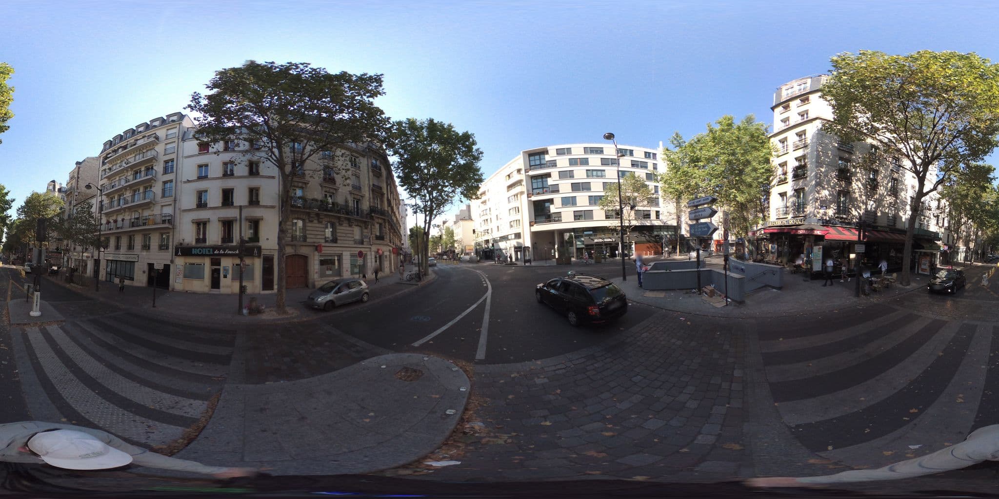 Street view near Haven in Paris - PilleuxPilleux, Paris 17 Batignolles-Monceau — © geovelo (CC BY-SA · Mapillary)
