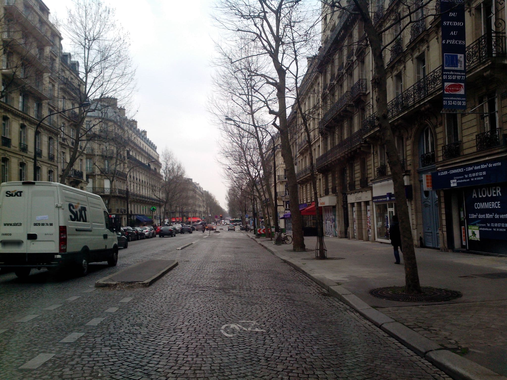 Street view near Arpad, Paris 08 Élysée — © dhuyp (CC BY-SA · Mapillary)