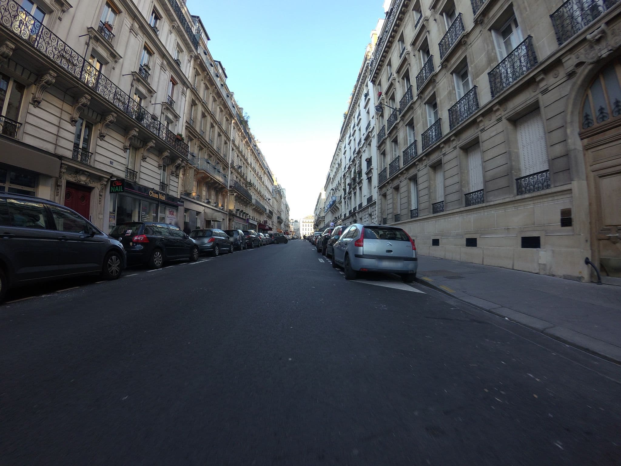 Street view near Hotel Elysees Opera, Paris 17 Batignolles-Monceau — © laurentlouf (CC BY-SA · Mapillary)