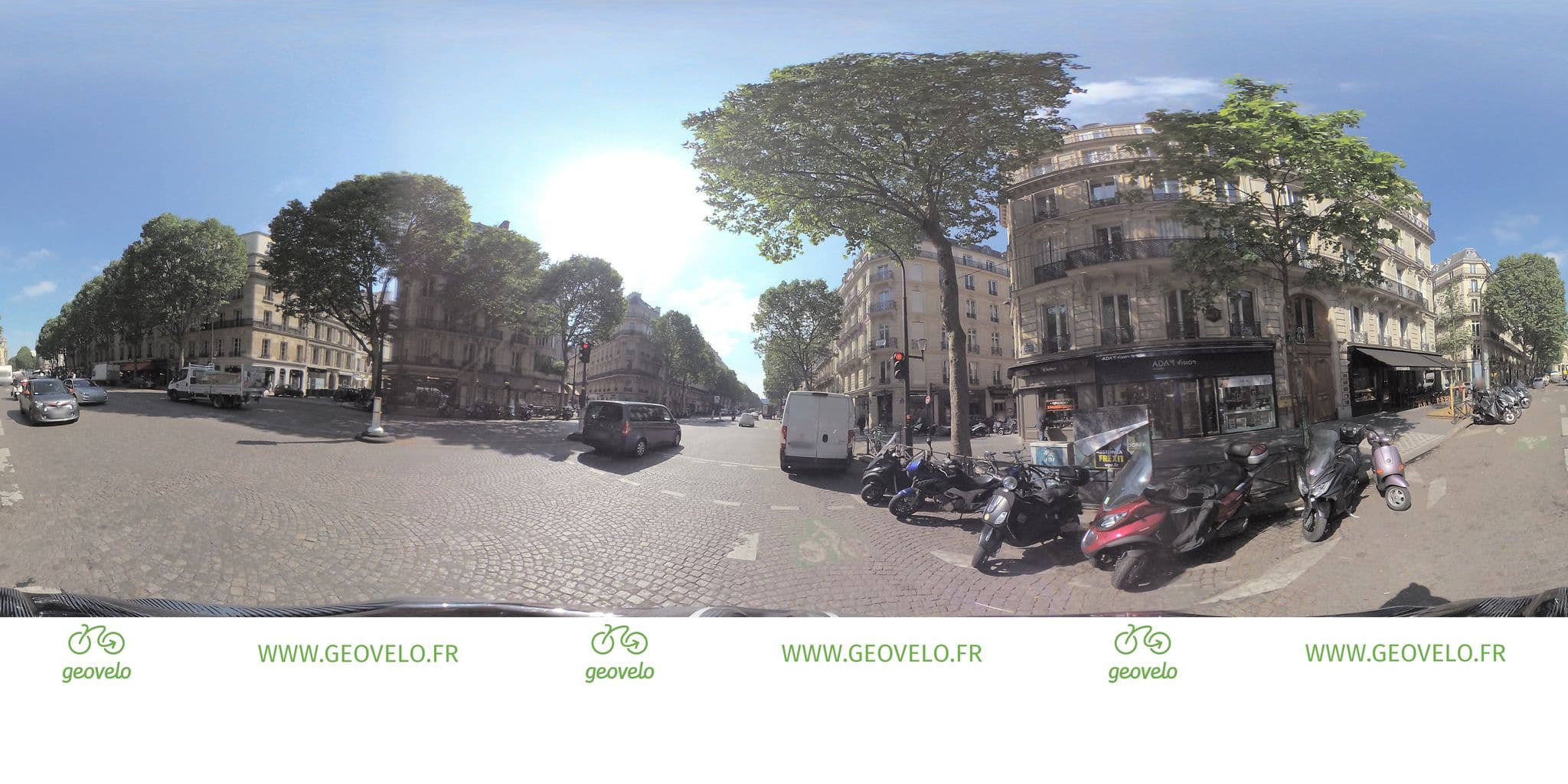 Street view near Café Le Lavoisier, Paris 08 Élysée — © simon_geovelo (CC BY-SA · Mapillary)