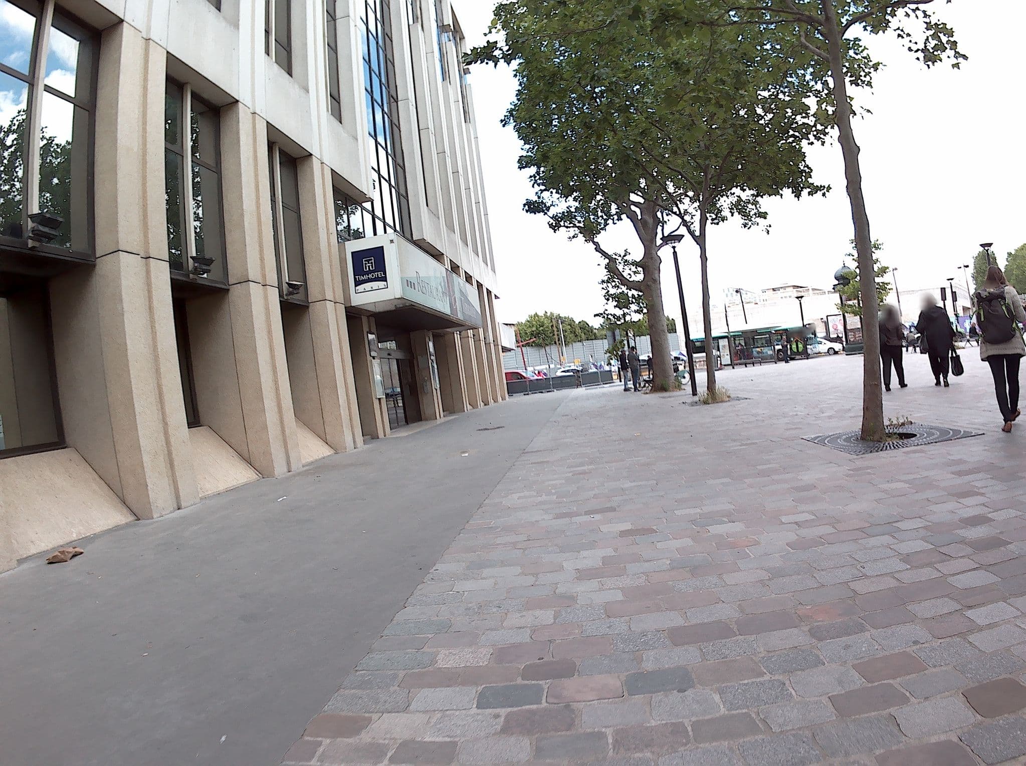 Street view near B&B Hôtel, Clichy — © patman (CC BY-SA · Mapillary)