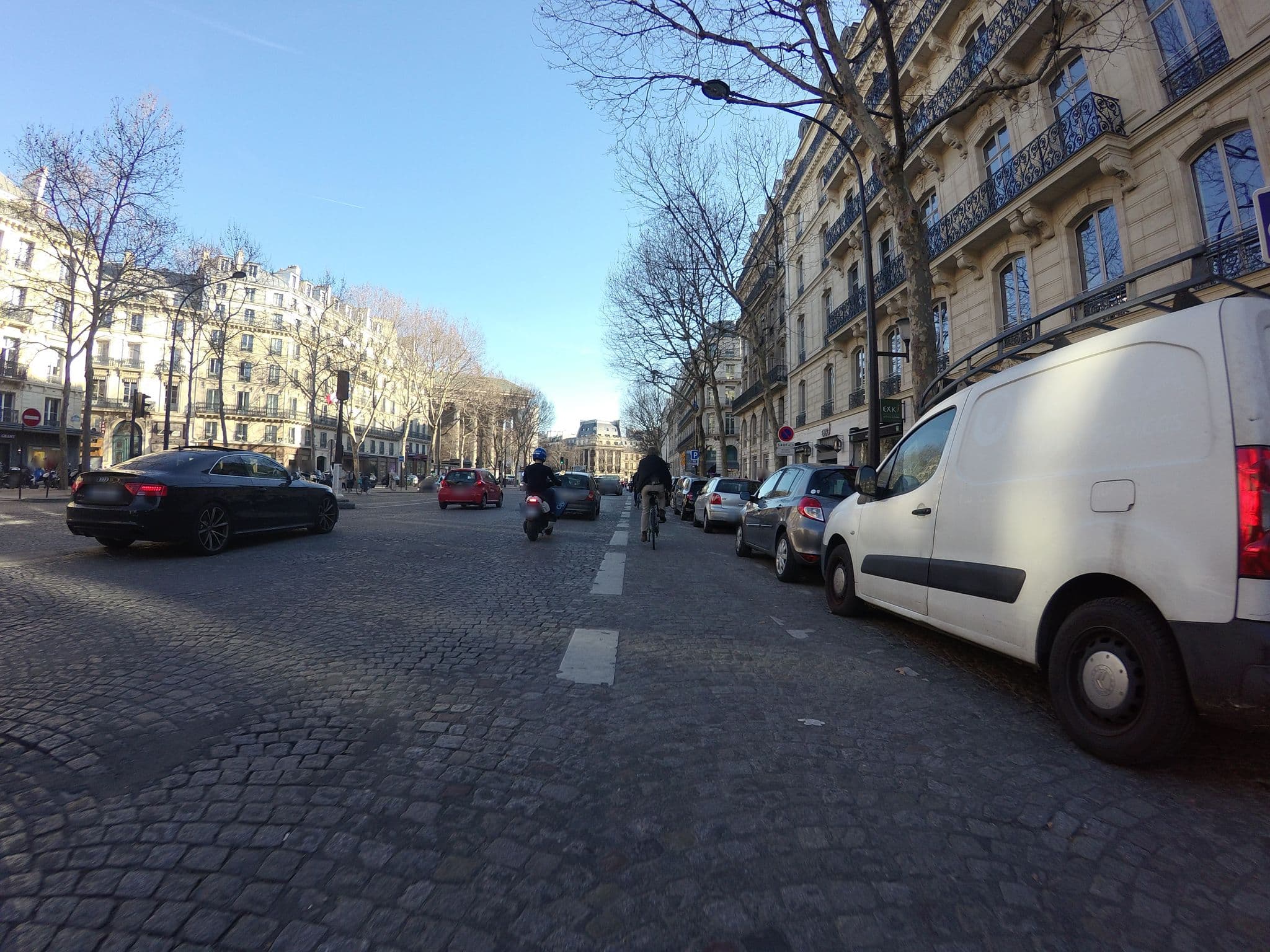 Street view near Hôtel Waldorf Madeleine, Paris 08 Élysée — © laurentlouf (CC BY-SA · Mapillary)