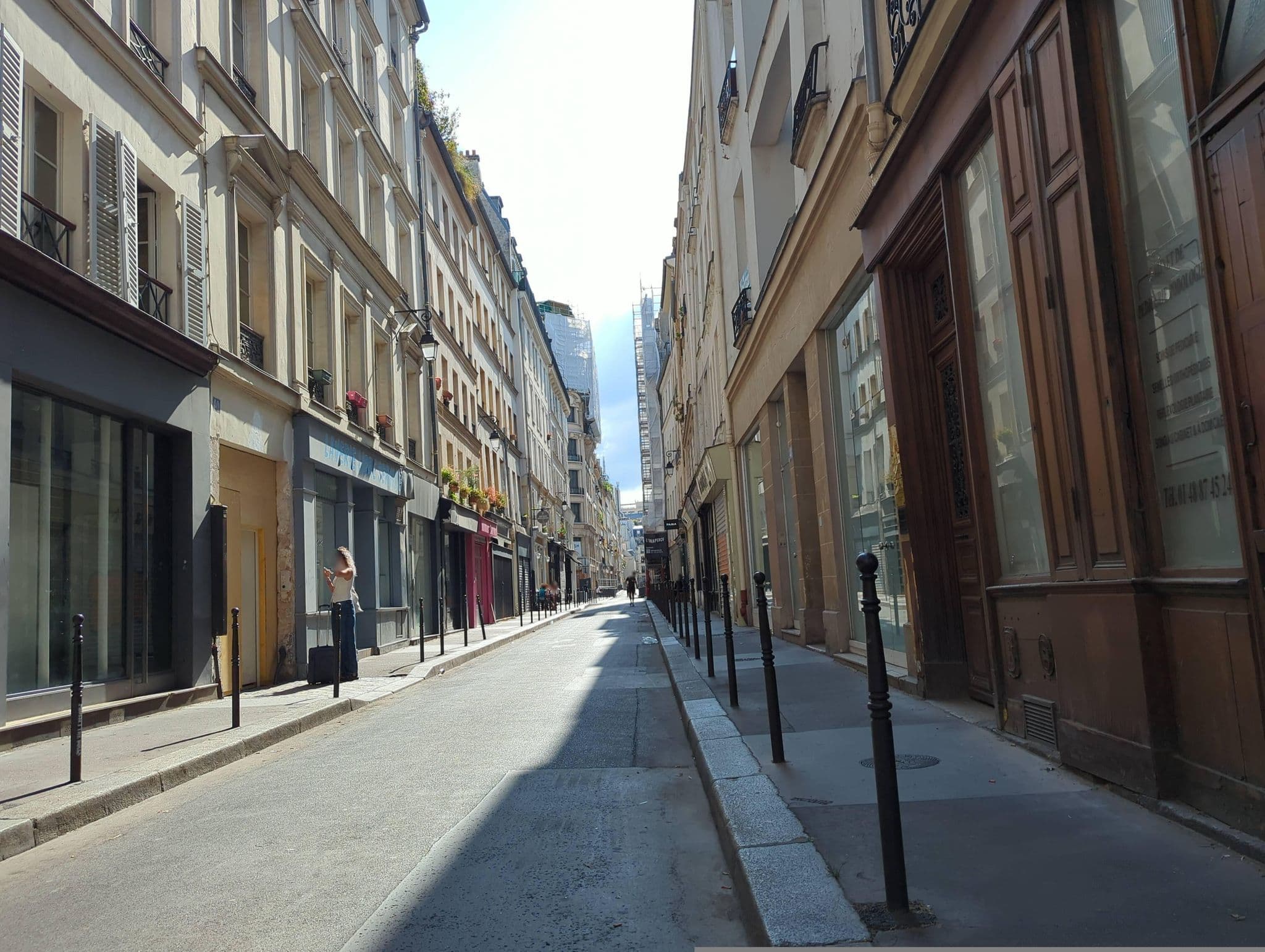 Street view near B & B, Paris 04 Hôtel-de-Ville — © miguel_andrade (CC BY-SA · Mapillary)