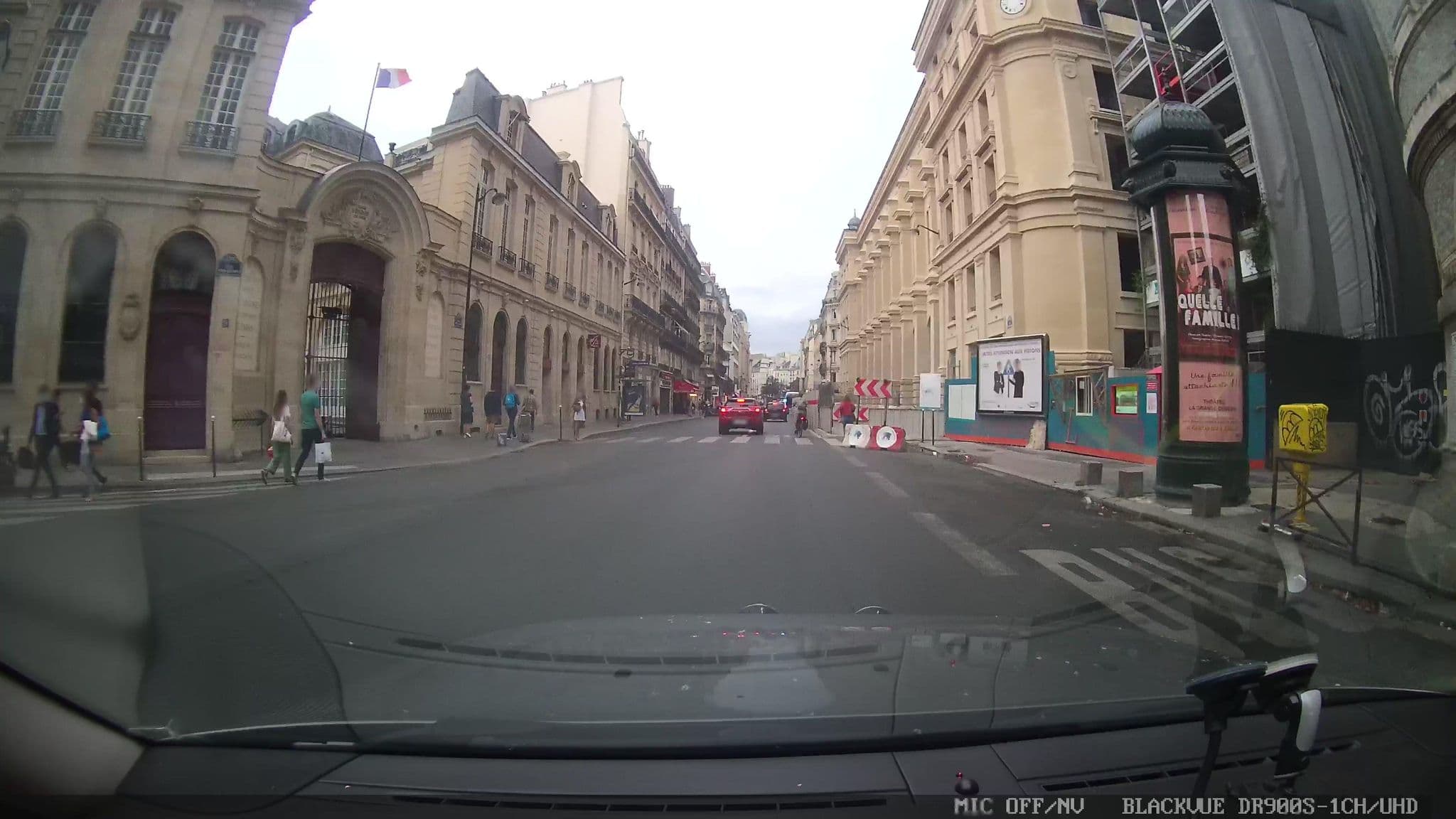 Street view near gg, Paris 02 Bourse — © grobin (CC BY-SA · Mapillary)