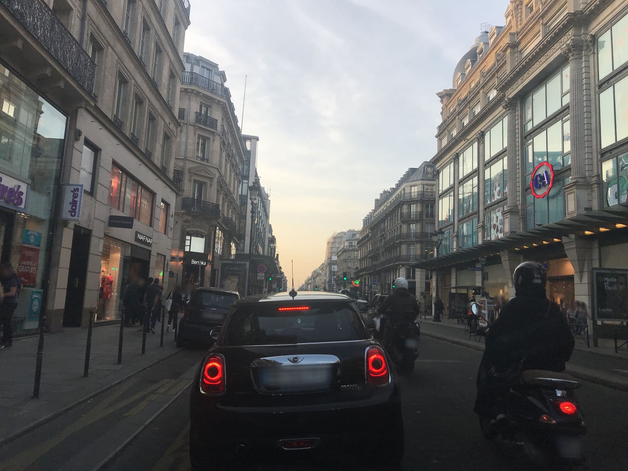 Street view near Mari Capri Société, Paris 01 Louvre — © unmap (CC BY-SA · Mapillary)