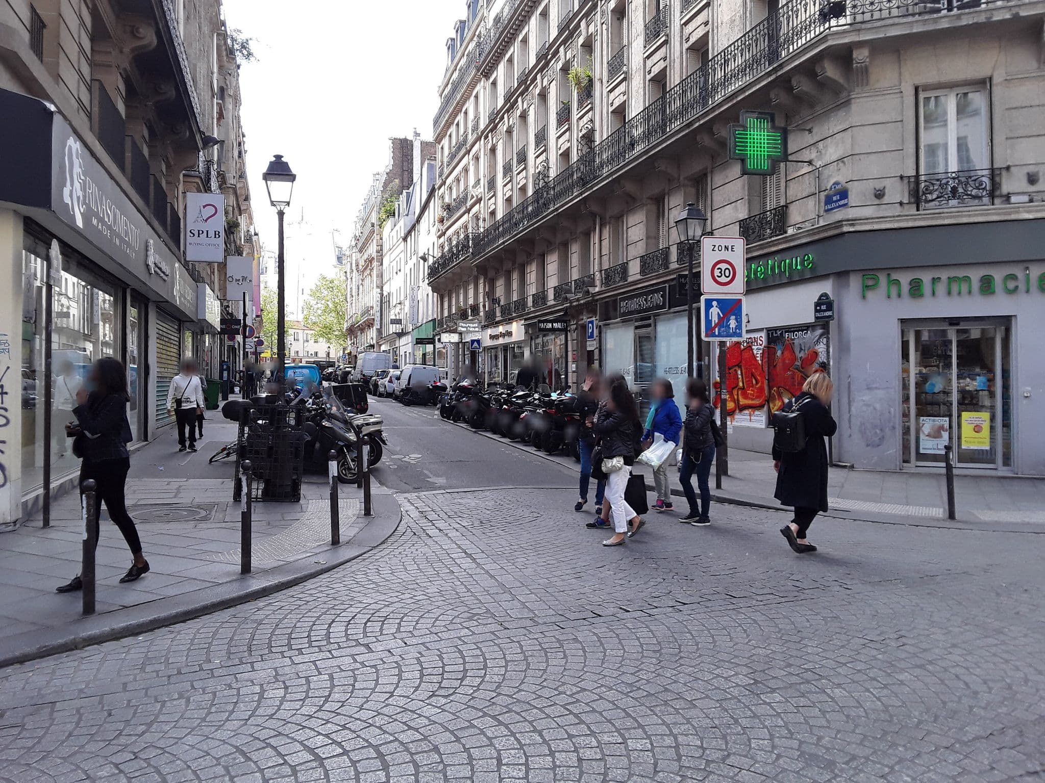 Street view near Charon 3, Paris 10 Entrepôt — © patman (CC BY-SA · Mapillary)