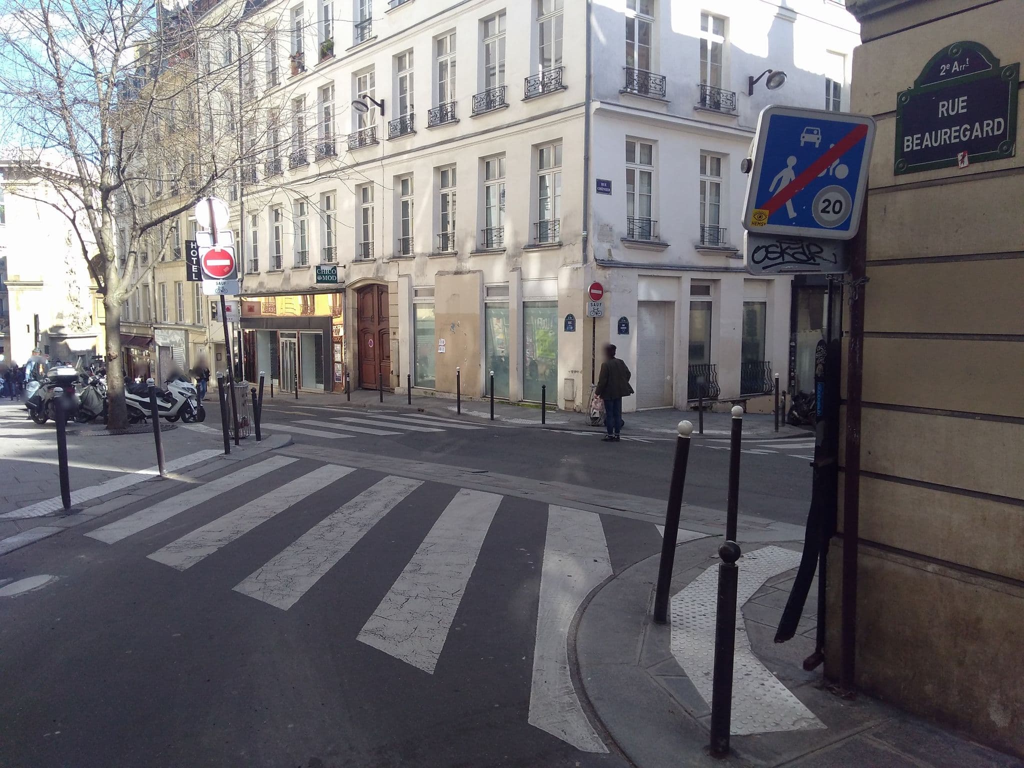 Street view near Apartment Center of Paris, Paris 10 Entrepôt — © clementr (CC BY-SA · Mapillary)