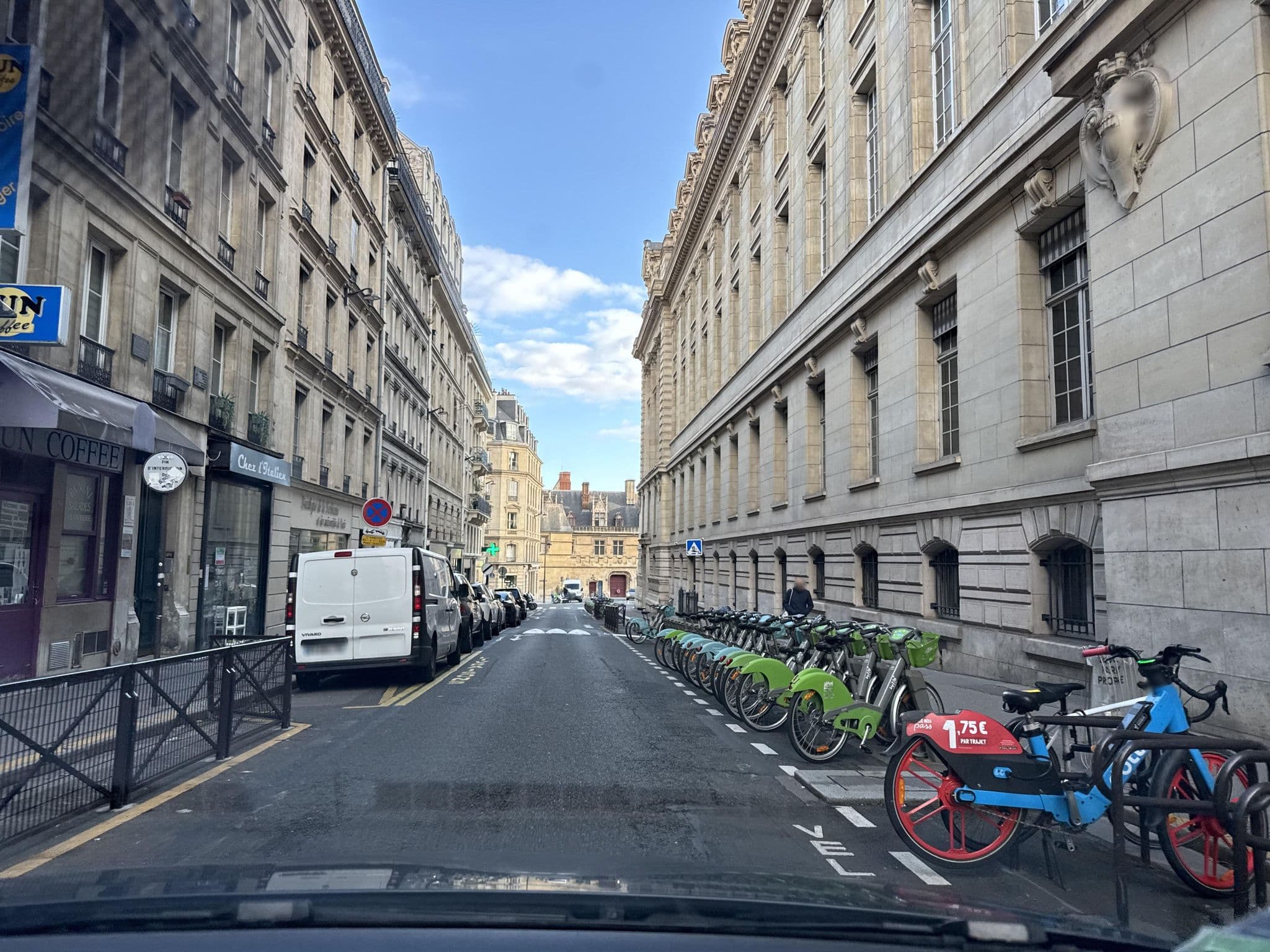 Street view near Hôtel Mercure Paris La Sorbonne Saint-Germain-des-Prés, Paris 05 Panthéon — © jerome92370 (CC BY-SA · Mapillary)