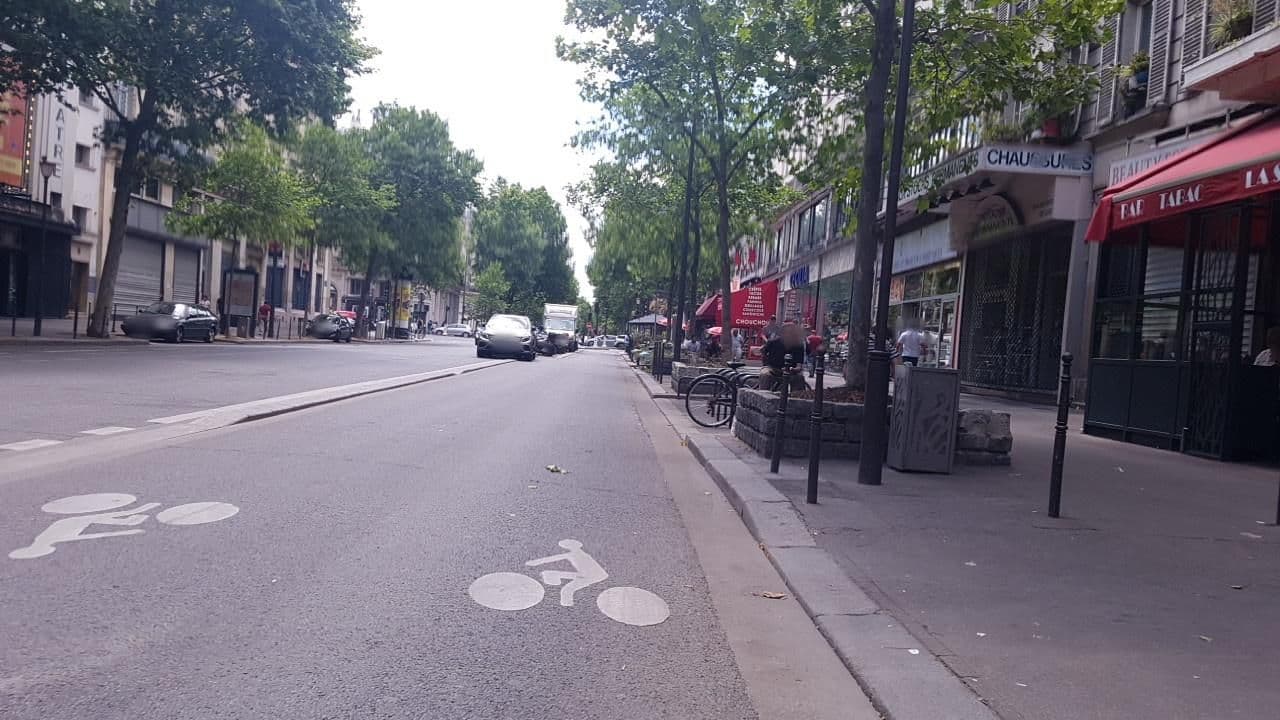 Street view near 넘버투(Number2), Paris 10 Entrepôt — © changchun1 (CC BY-SA · Mapillary)