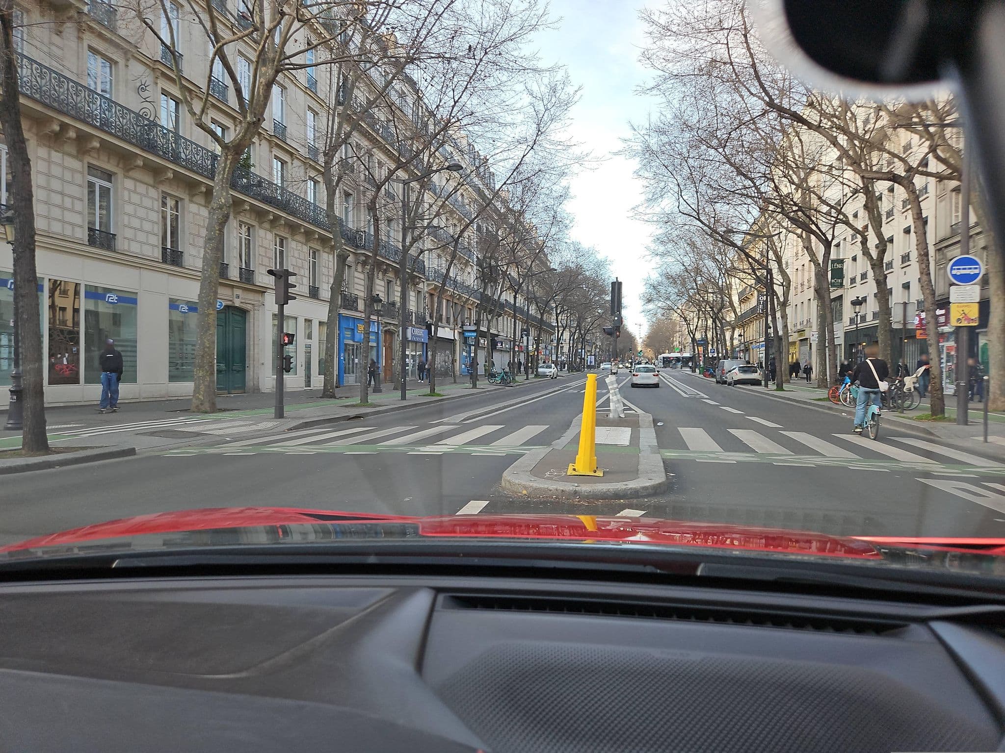 Street view near Hôtel de l'Europe, Paris 10e Arrondissement — © toho (CC BY-SA · Mapillary)
