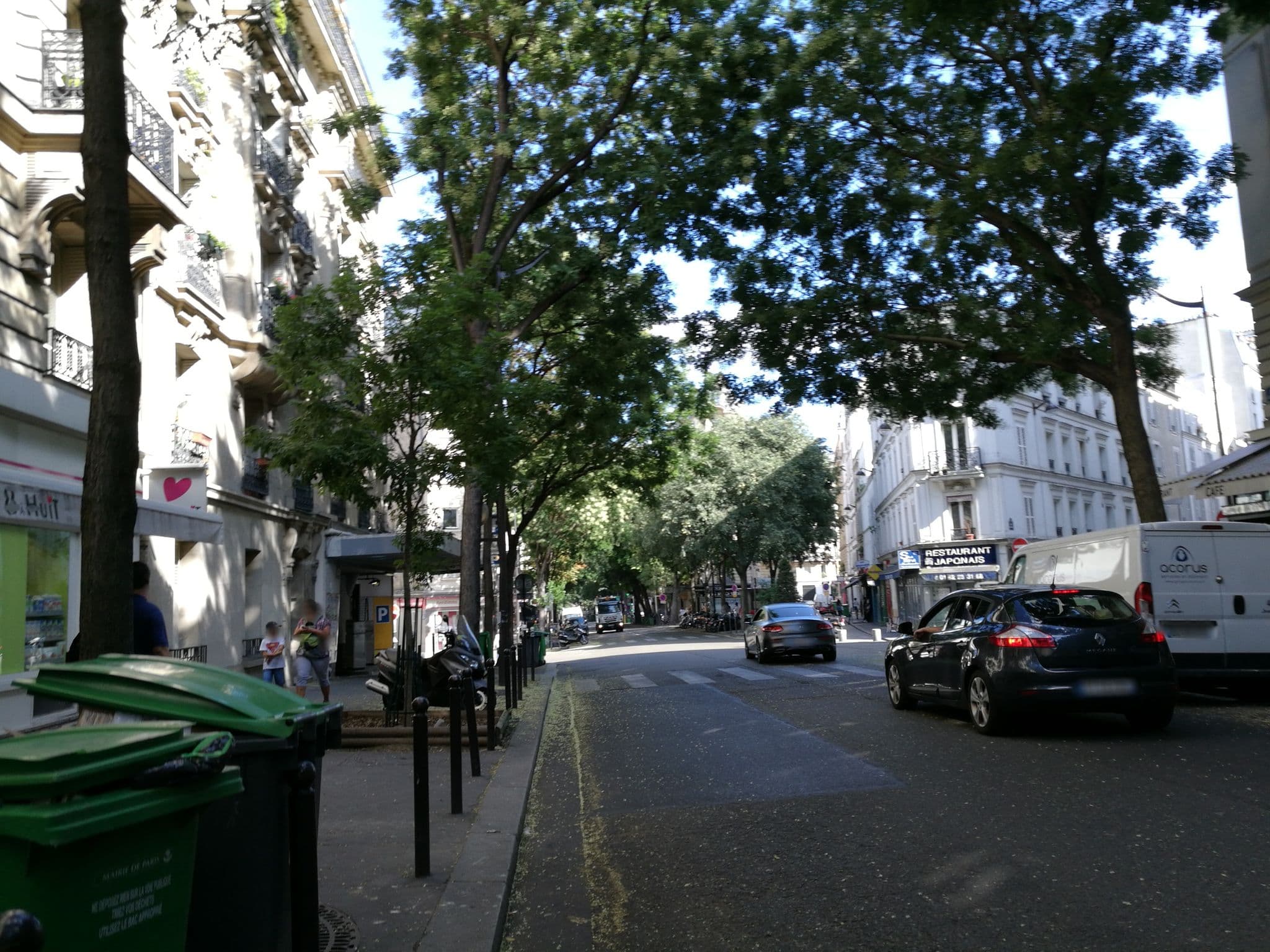Street view near Nouvelle Société Hoteliere, Paris 18 Buttes-Montmartre — © lga (CC BY-SA · Mapillary)