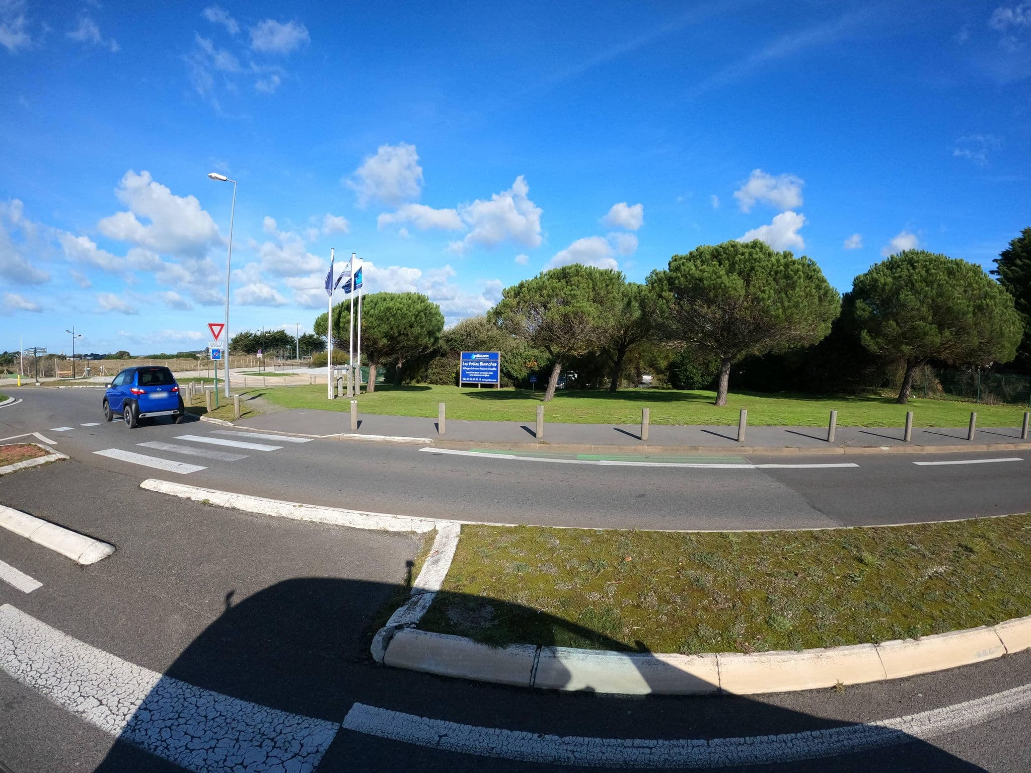 Street view near le Croisic, Batz-sur-Mer — © stephanep (CC BY-SA · Mapillary)