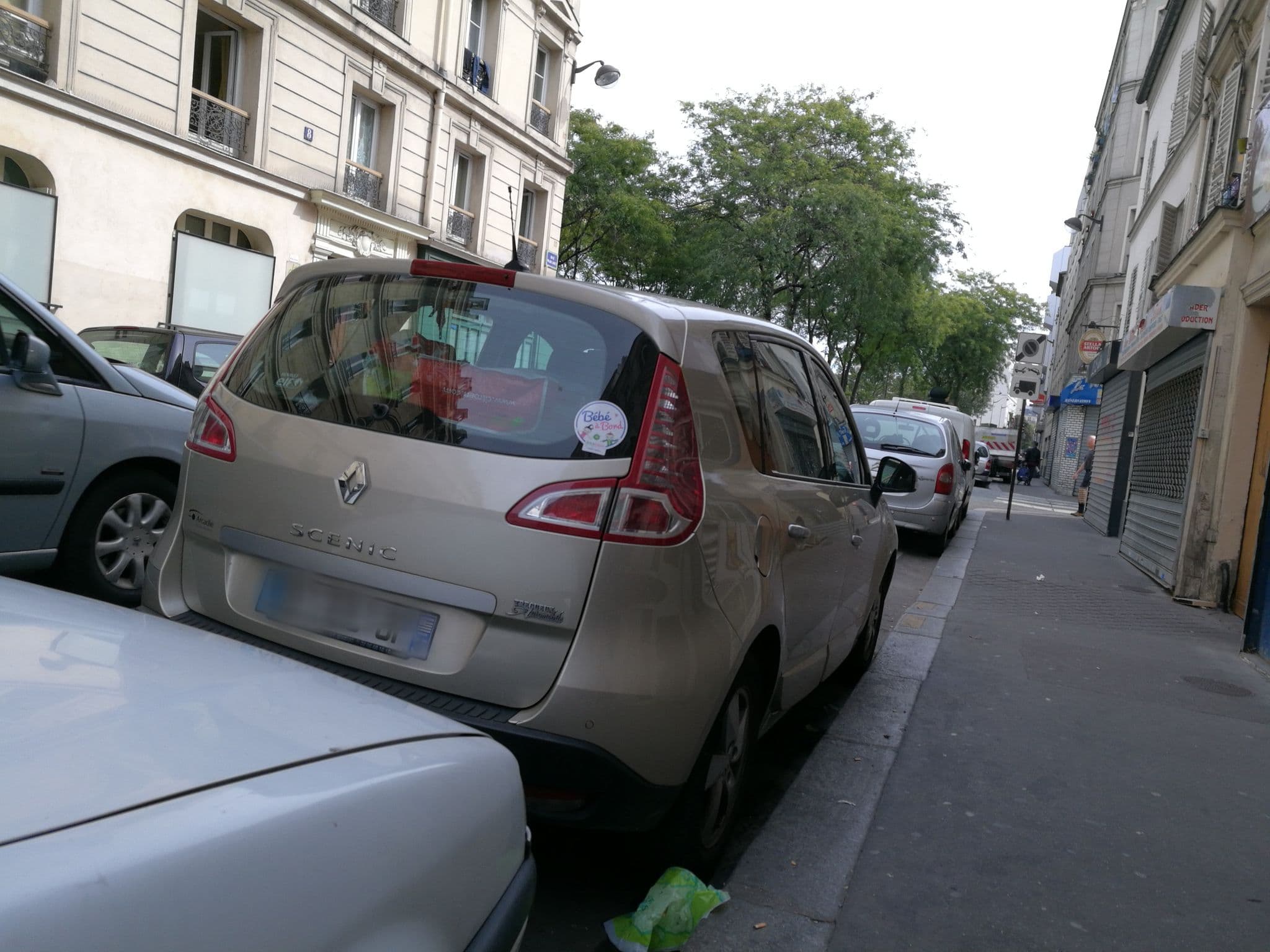Street view near 2 Pièces avec Balcon Plein Sud, Paris 18 Buttes-Montmartre — © lga (CC BY-SA · Mapillary)