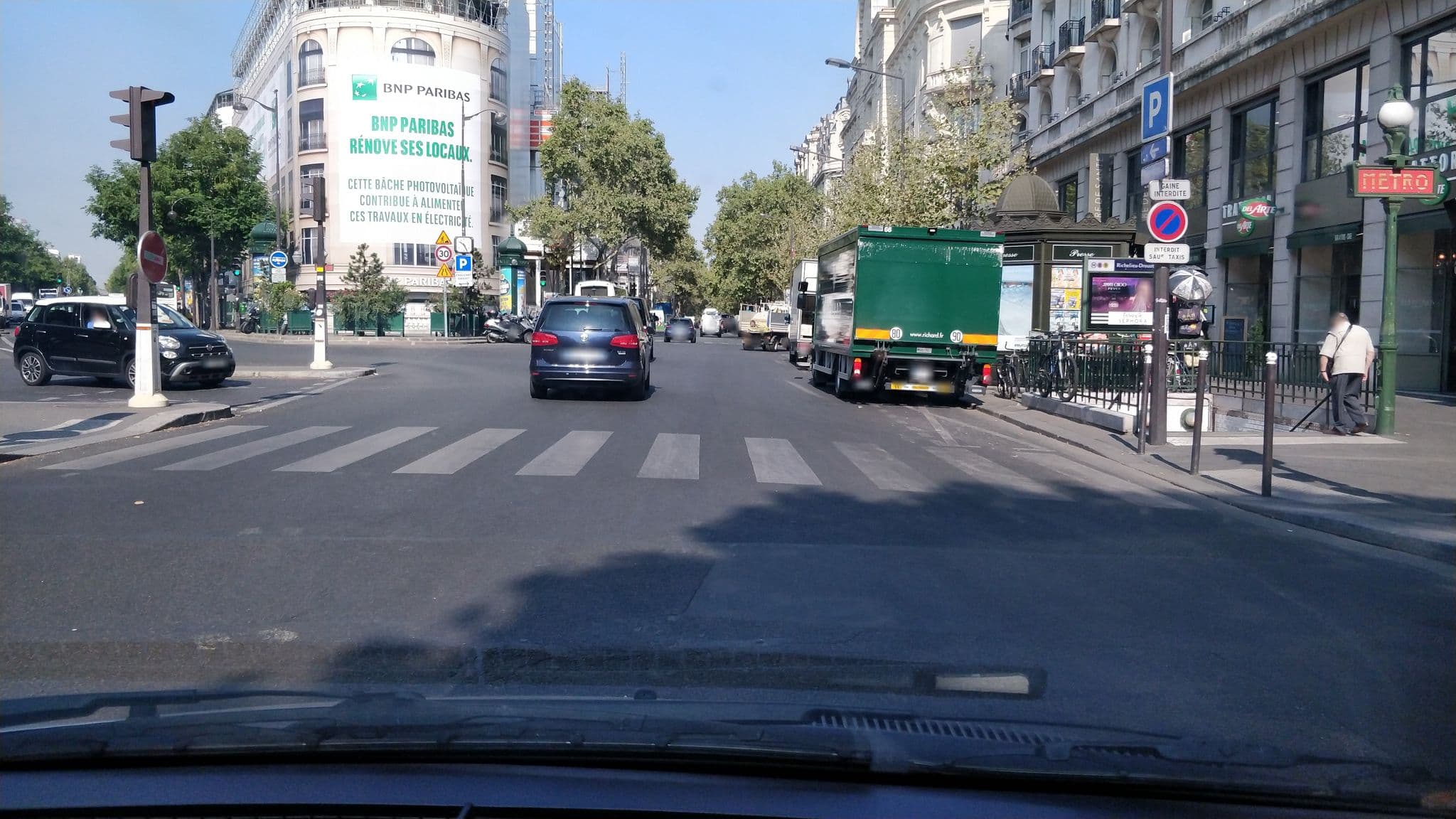 Street view near Waytostay, Paris 09 Opéra — © svr123456789 (CC BY-SA · Mapillary)