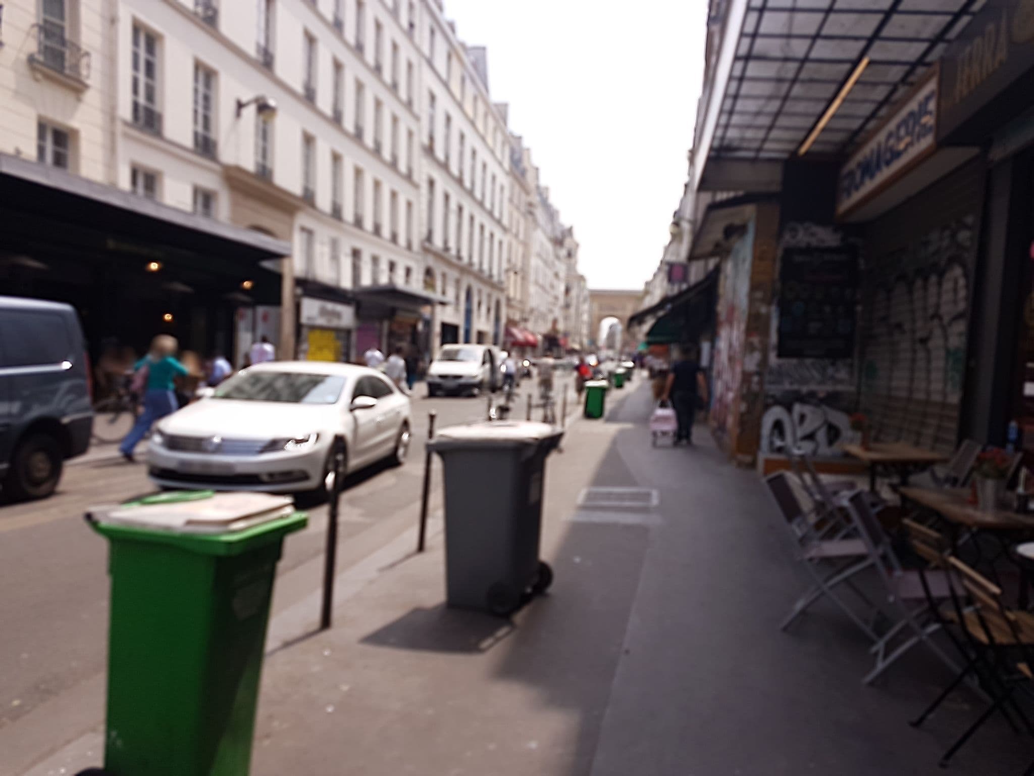 Street view near Labarthe Jean-Baptiste, Paris 10 Entrepôt — © zlitus (CC BY-SA · Mapillary)