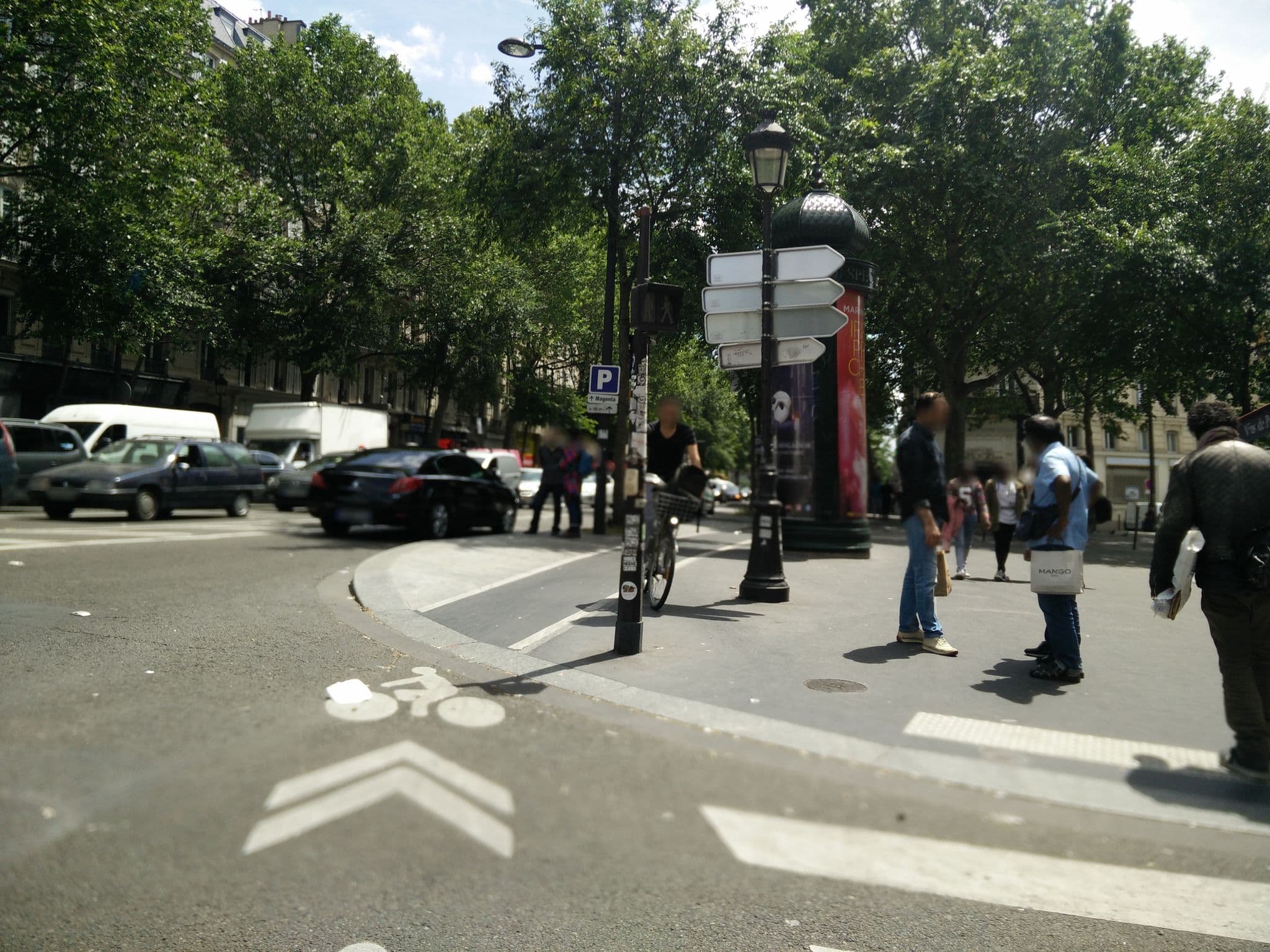Street view near Hôtel Mercure Paris Gare de l'Est Magenta, Paris 10e Arrondissement — © jolg (CC BY-SA · Mapillary)