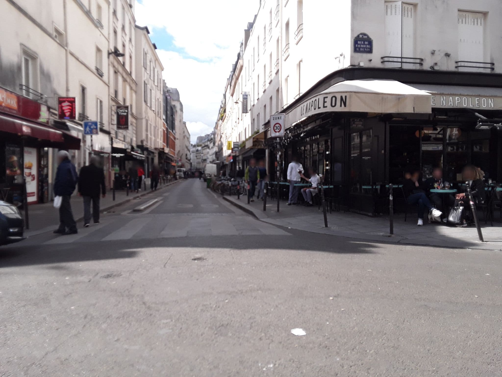 Street view near Hôtel Garden Opera, Porte Saint-Denis — © patman (CC BY-SA · Mapillary)