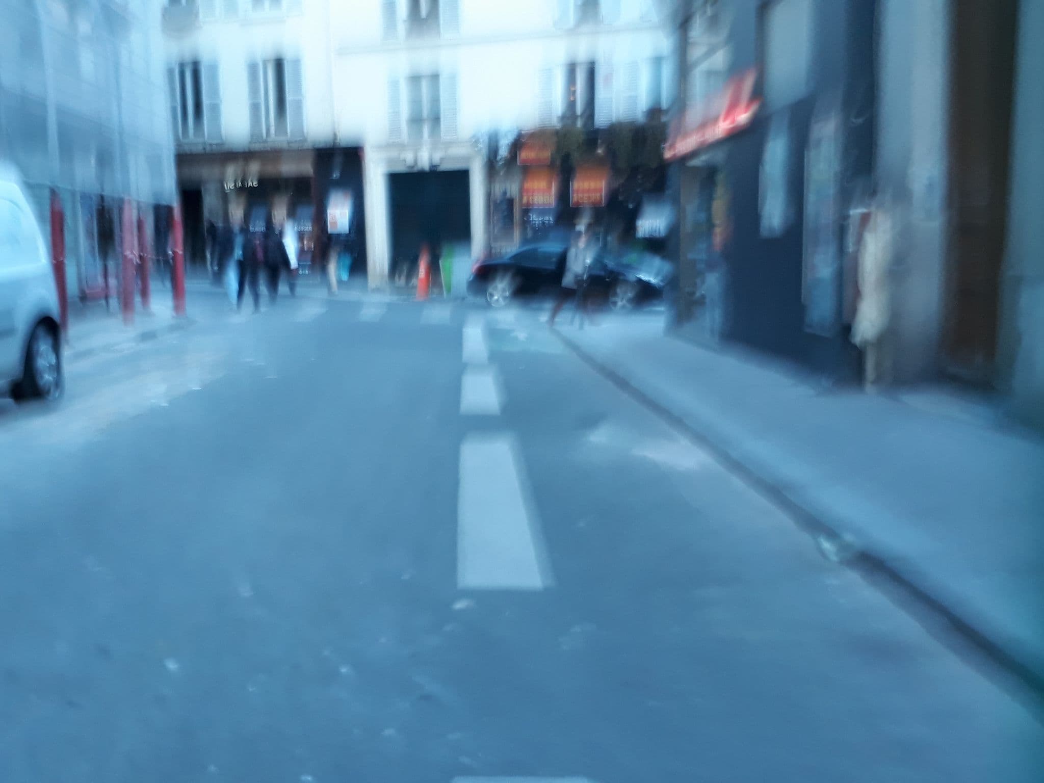 Street view near Hôtel de Lille, Porte Saint-Denis — © pierrent (CC BY-SA · Mapillary)