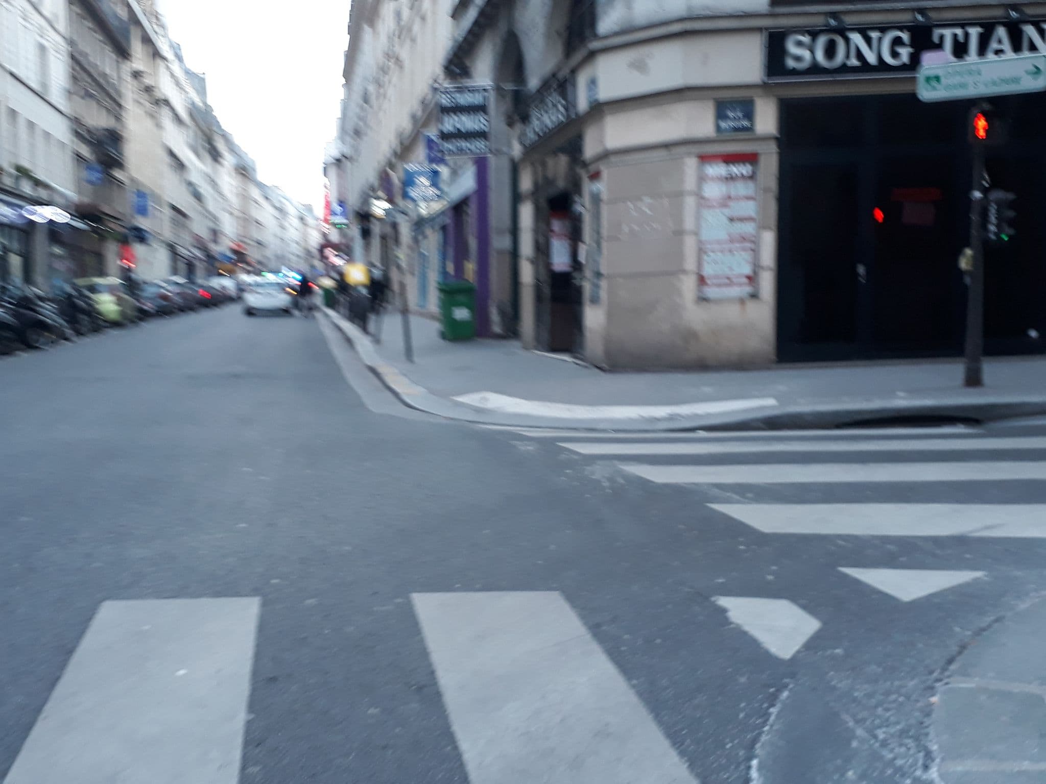 Street view near CMG, Porte Saint-Denis — © pierrent (CC BY-SA · Mapillary)