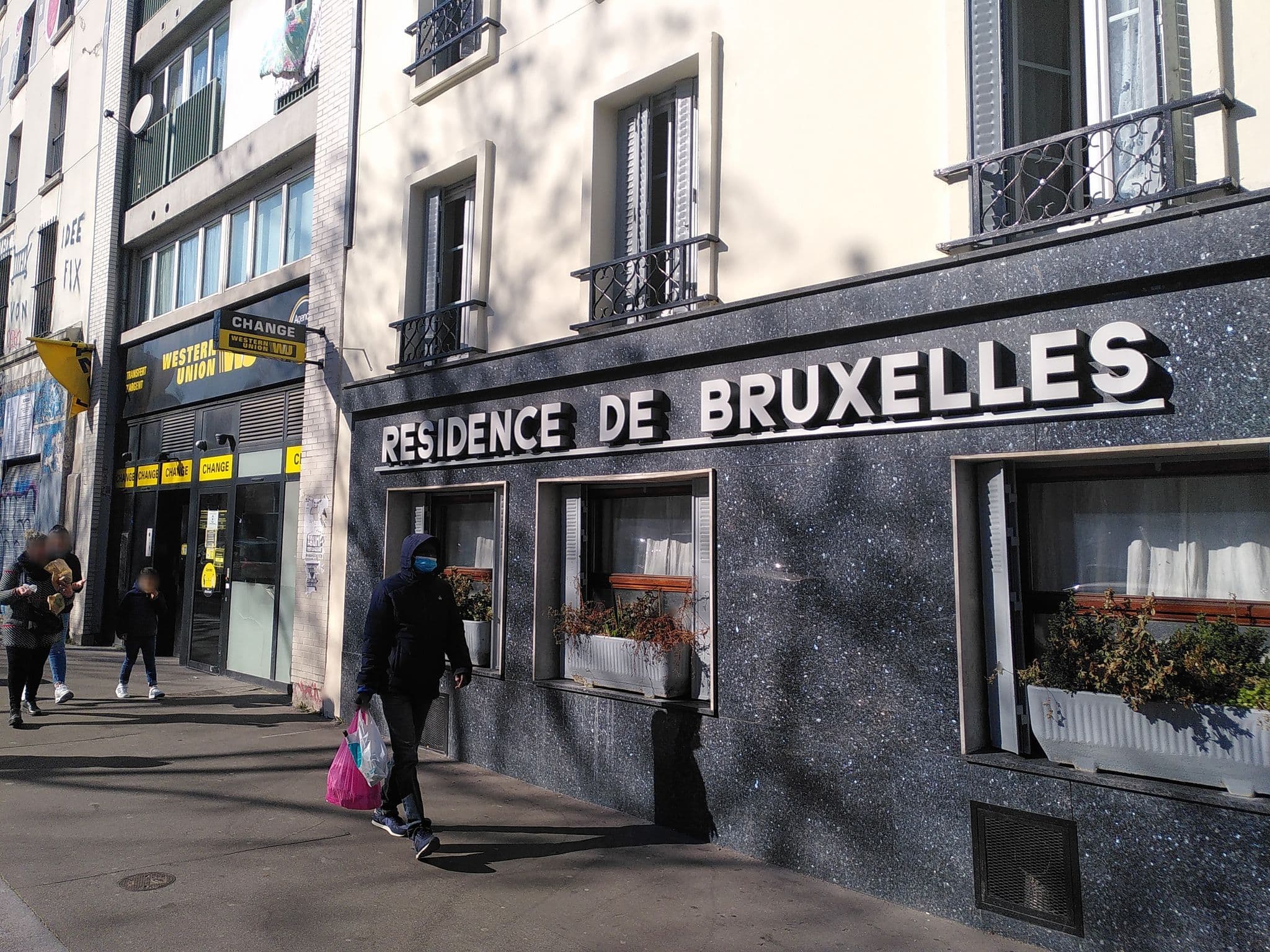Street view near Hôtel Résidence de Bruxelles, Saint-Vincent de Paul — © britze (CC BY-SA · Mapillary)