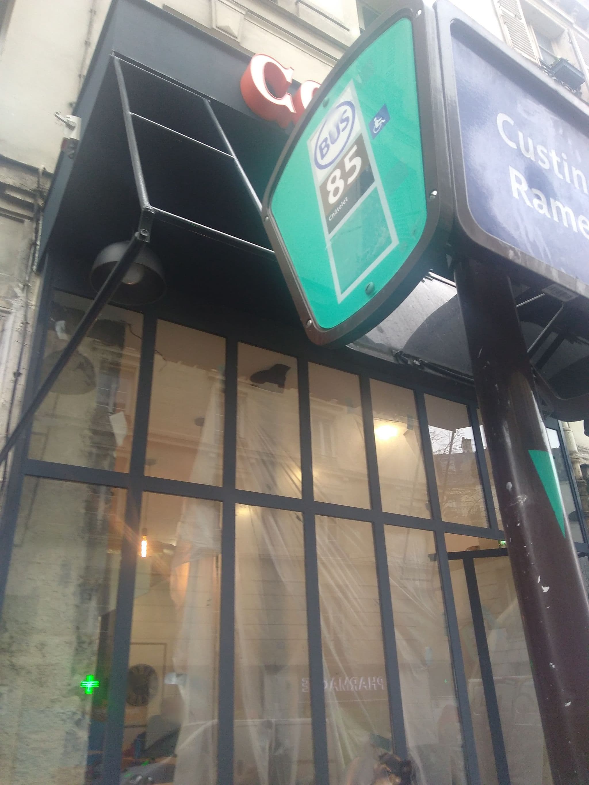 Street view near Le Petit Montmartre, Paris 18 Buttes-Montmartre — © nlehuby (CC BY-SA · Mapillary)