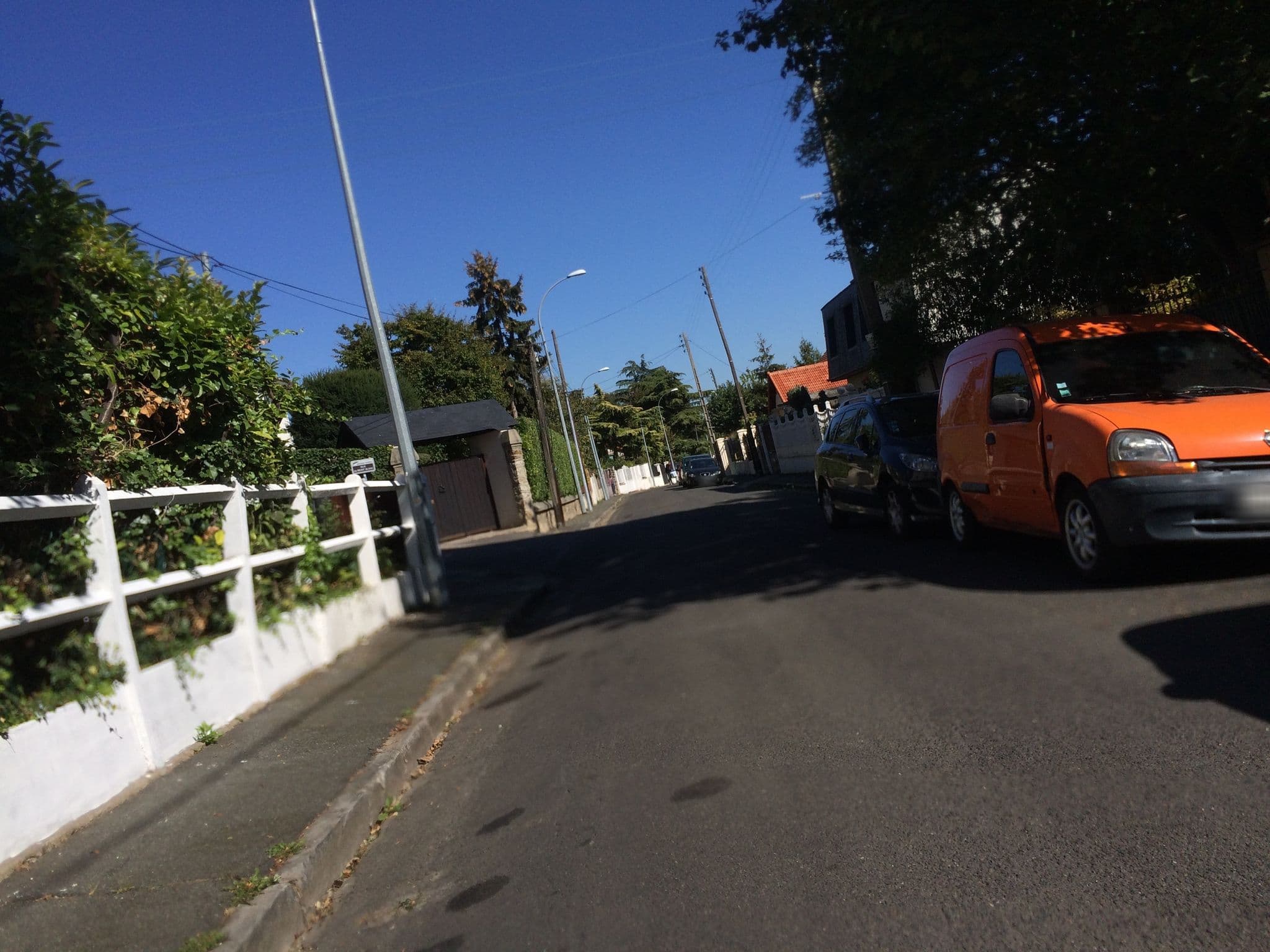 Street view near Hôtel Grand Panorama, Juvisy-sur-Orge — © josmougn (CC BY-SA · Mapillary)
