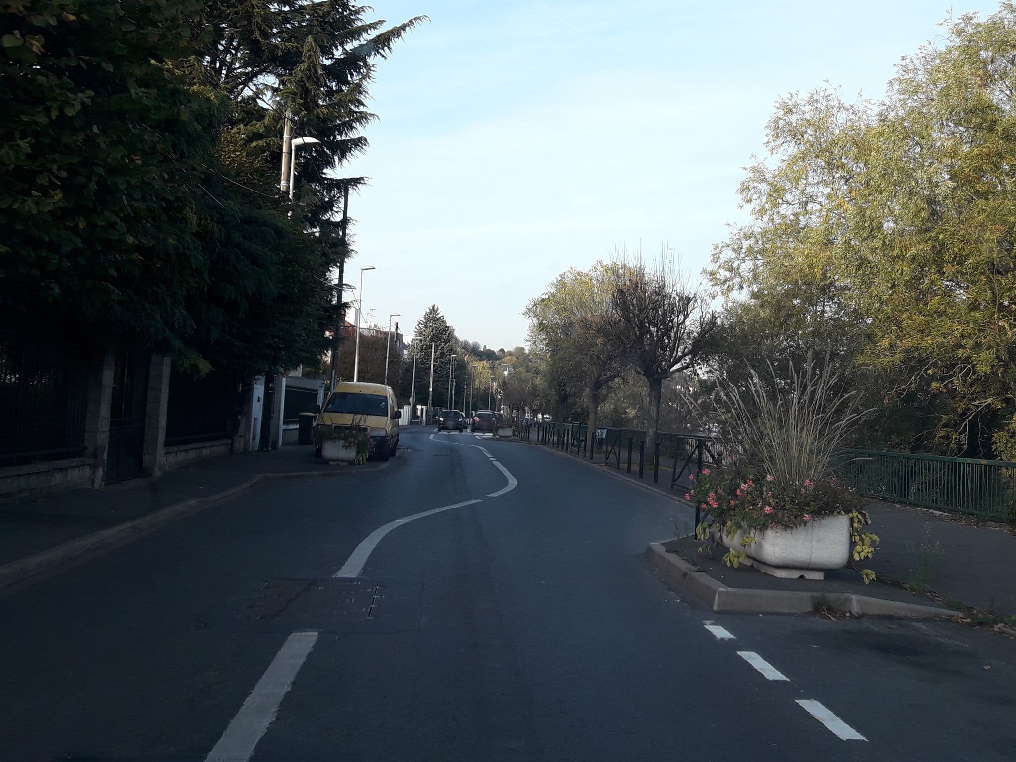 Street view near Au Pêcheur Tranquille, Athis-Mons — © marcussacapuces91 (CC BY-SA · Mapillary)