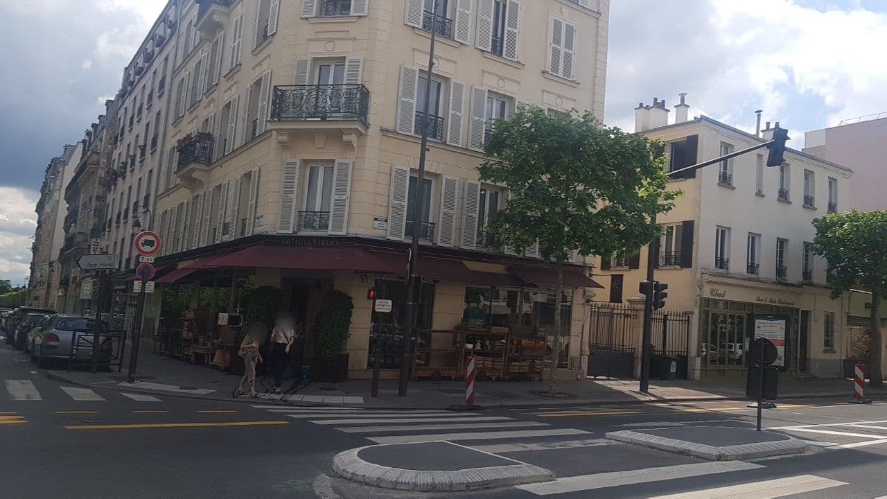 Street view near Le Vincennes Continental, Vincennes — © rvilleglas (CC BY-SA · Mapillary)